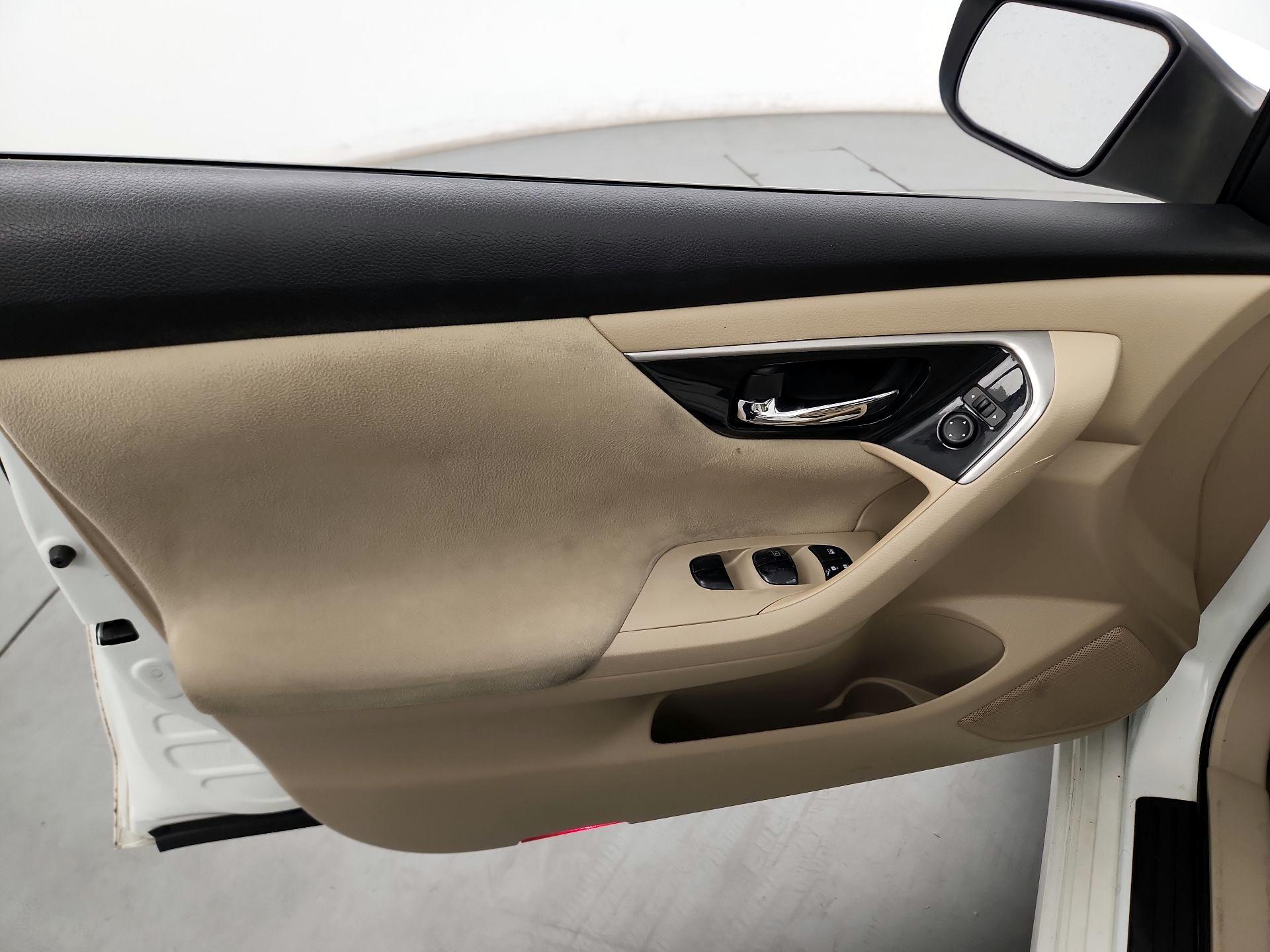 Thumbnail: 2014 Nissan Altima - 10