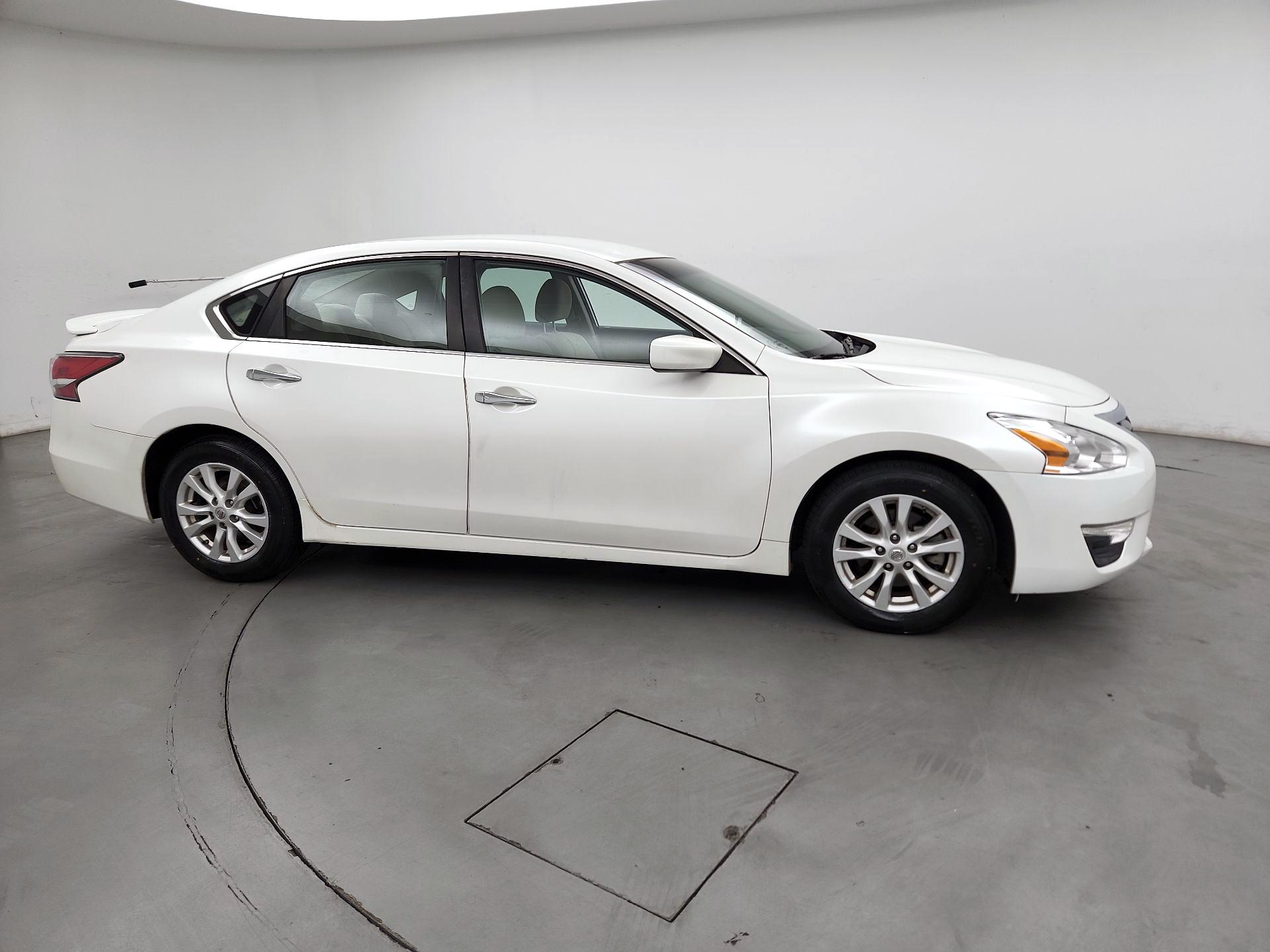 Thumbnail: 2014 Nissan Altima - 4