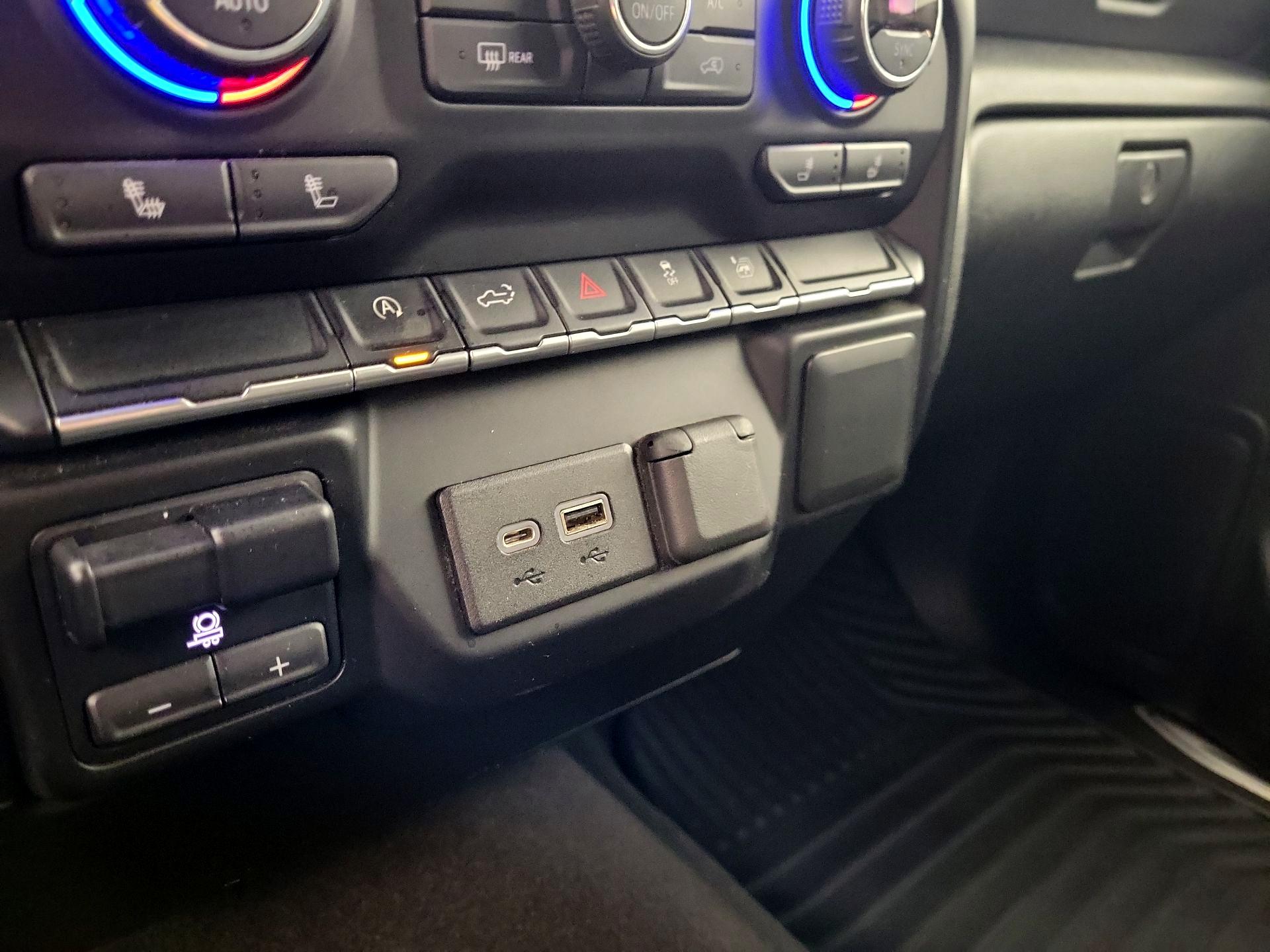 Thumbnail: 2019 Chevrolet Silverado 1500 - 18