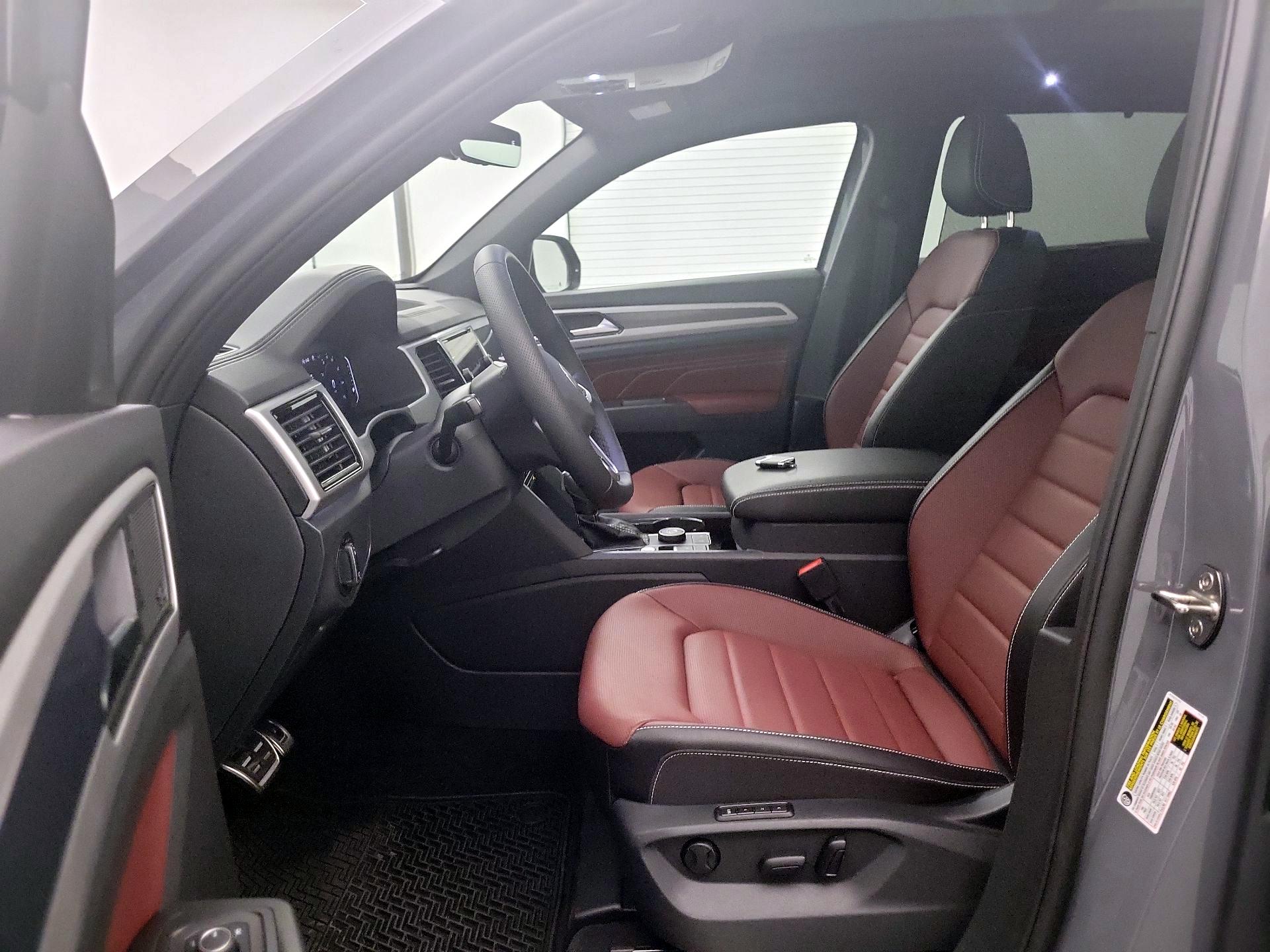 Thumbnail: 2023 Volkswagen Atlas - 11