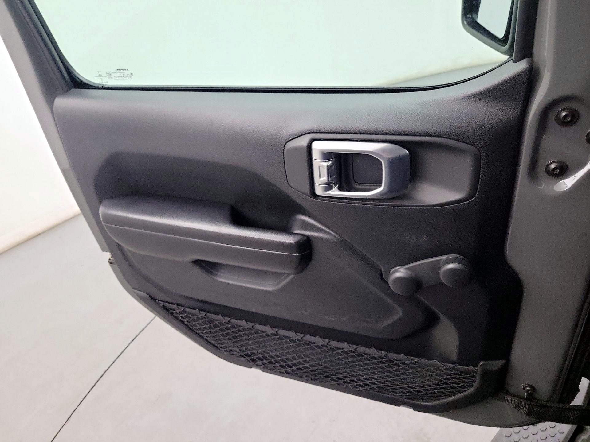 Thumbnail: 2020 Jeep Wrangler - 10