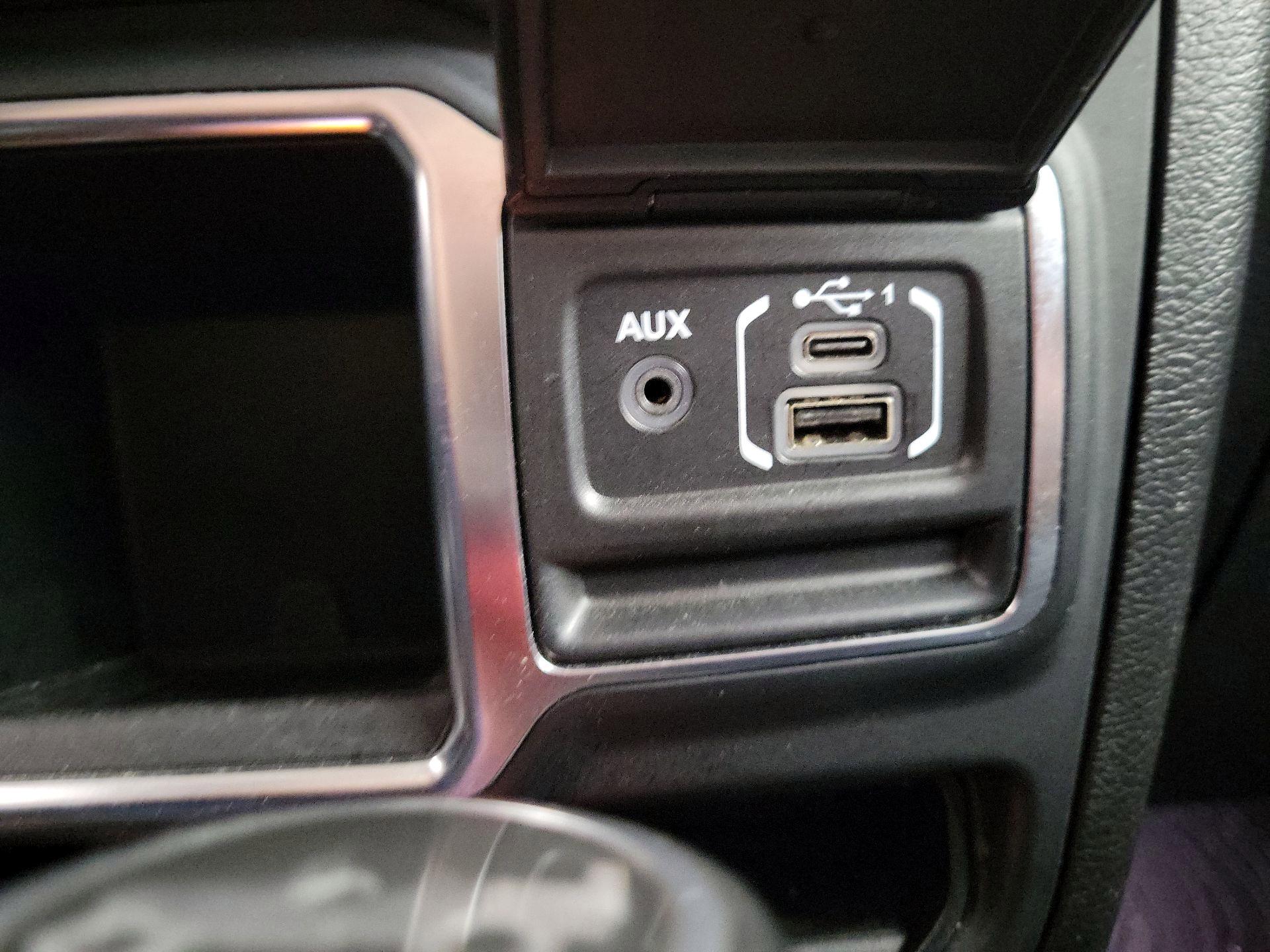 Thumbnail: 2020 Jeep Wrangler - 16