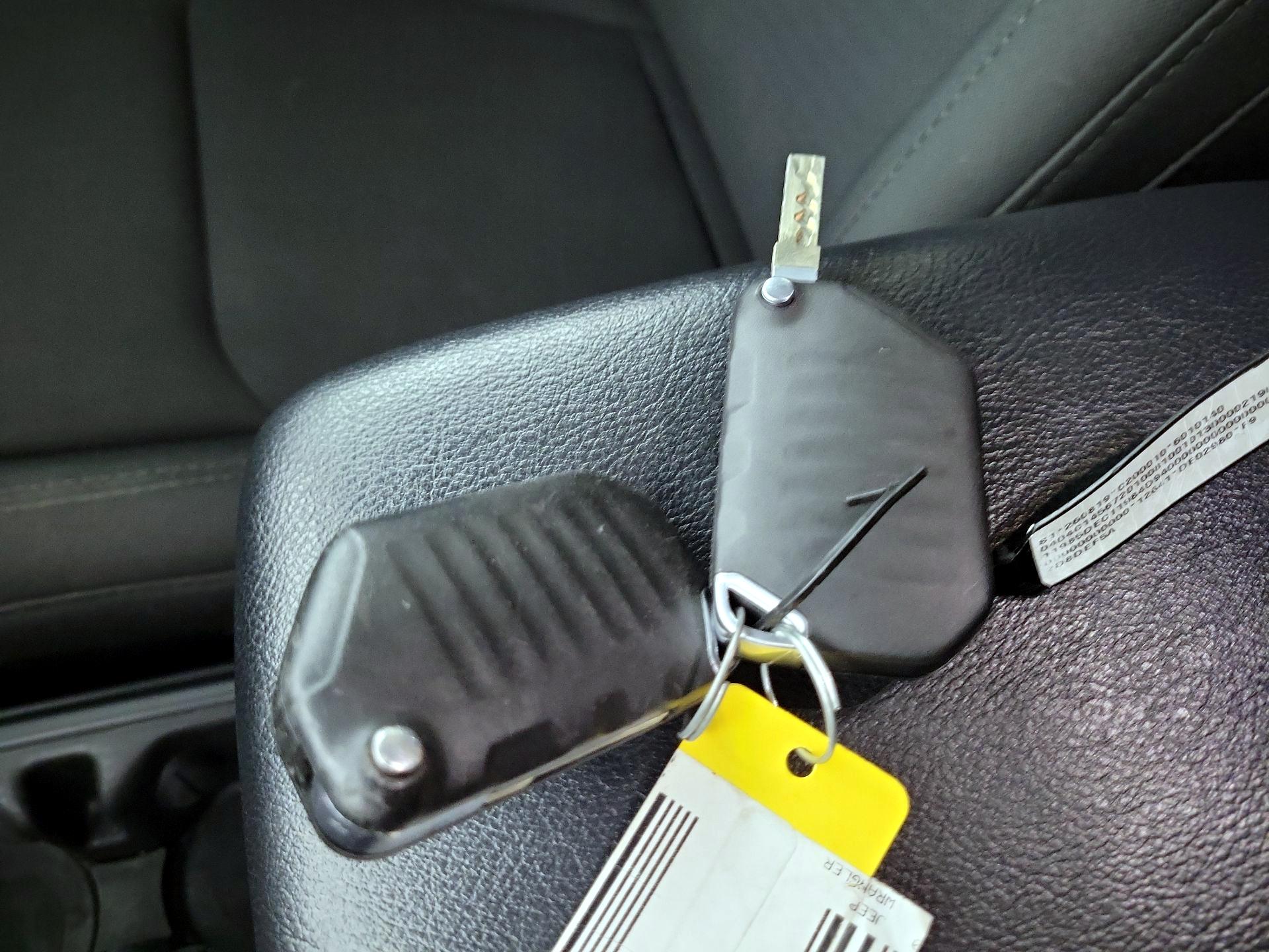 Thumbnail: 2020 Jeep Wrangler - 20