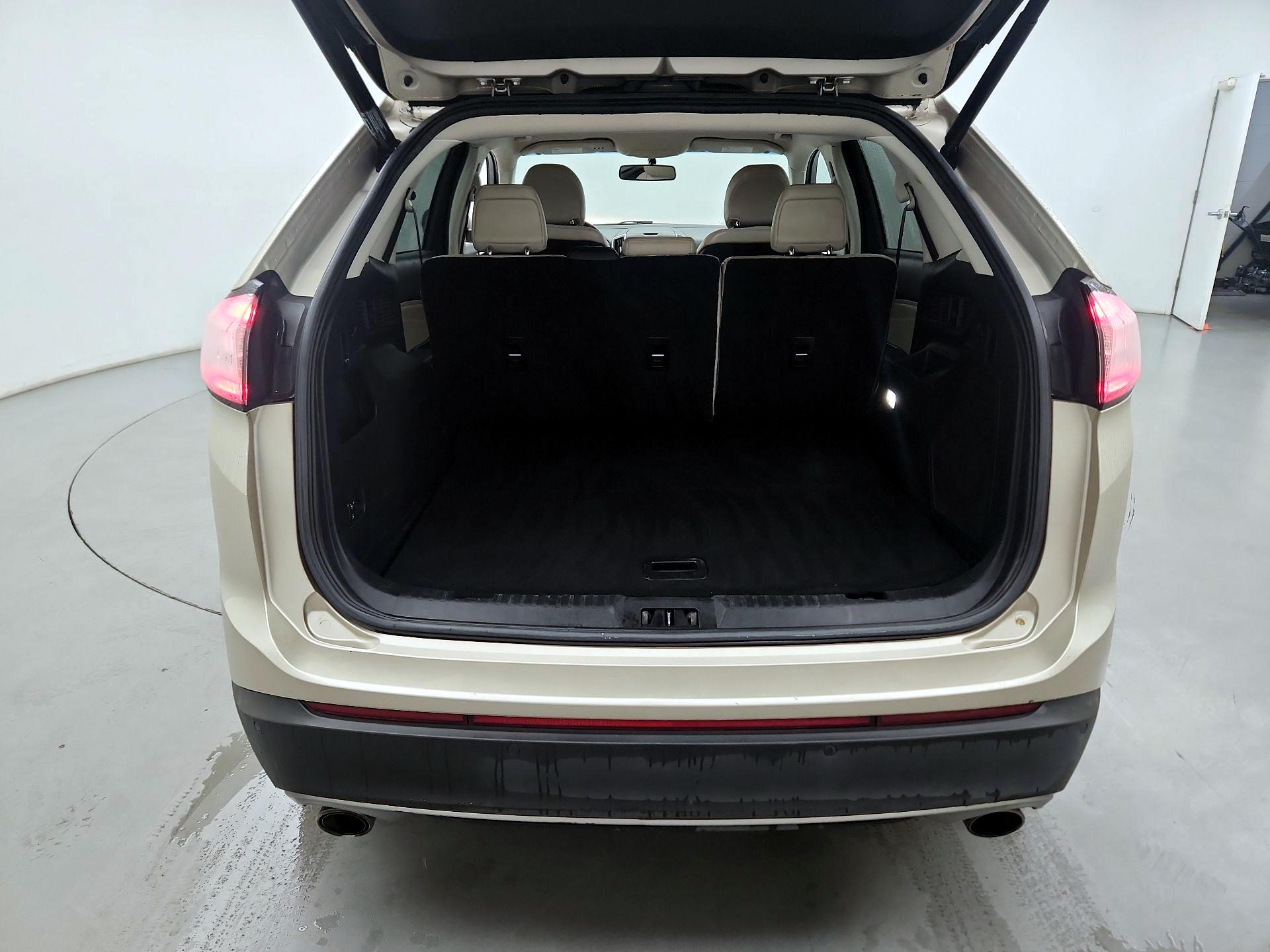 Thumbnail: 2018 Ford Edge - 17