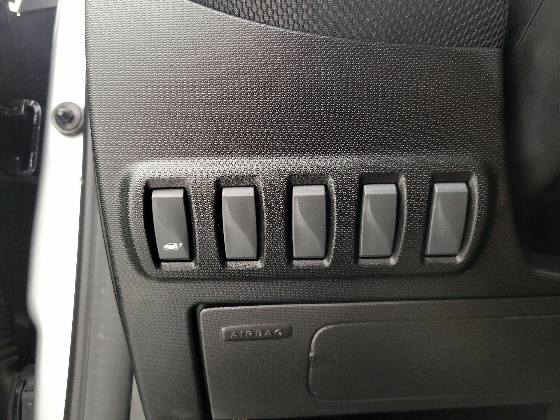Thumbnail: 2016 smart fortwo - 13
