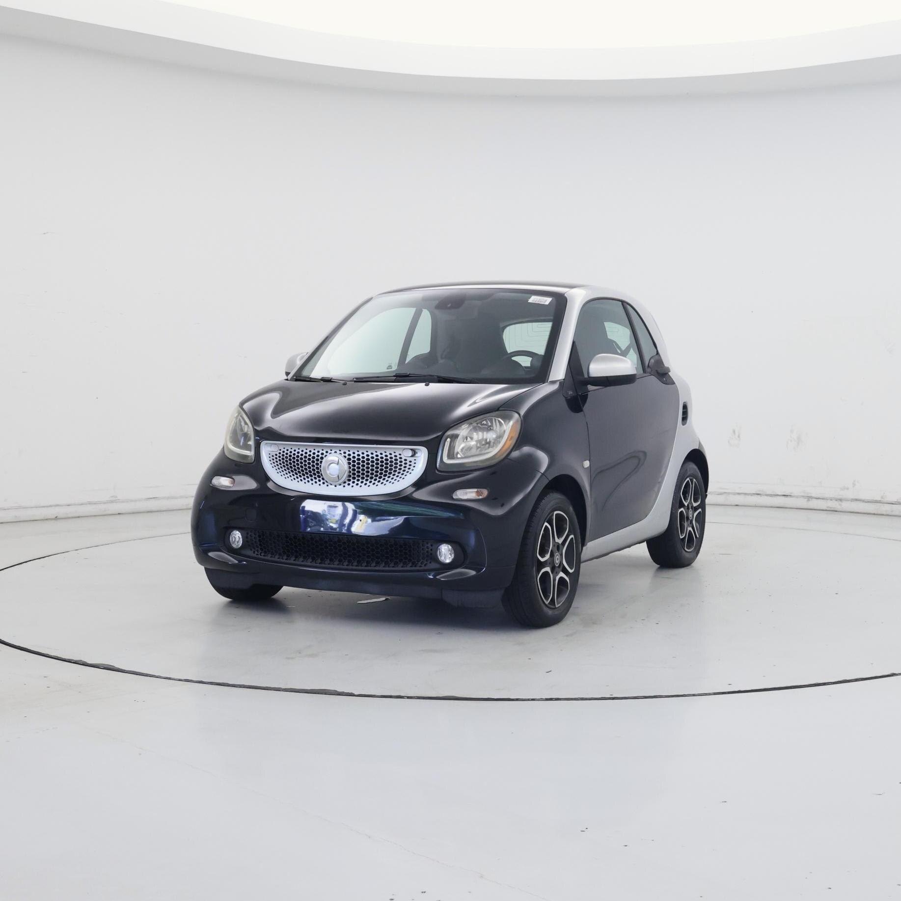 Thumbnail: 2016 smart fortwo - 4
