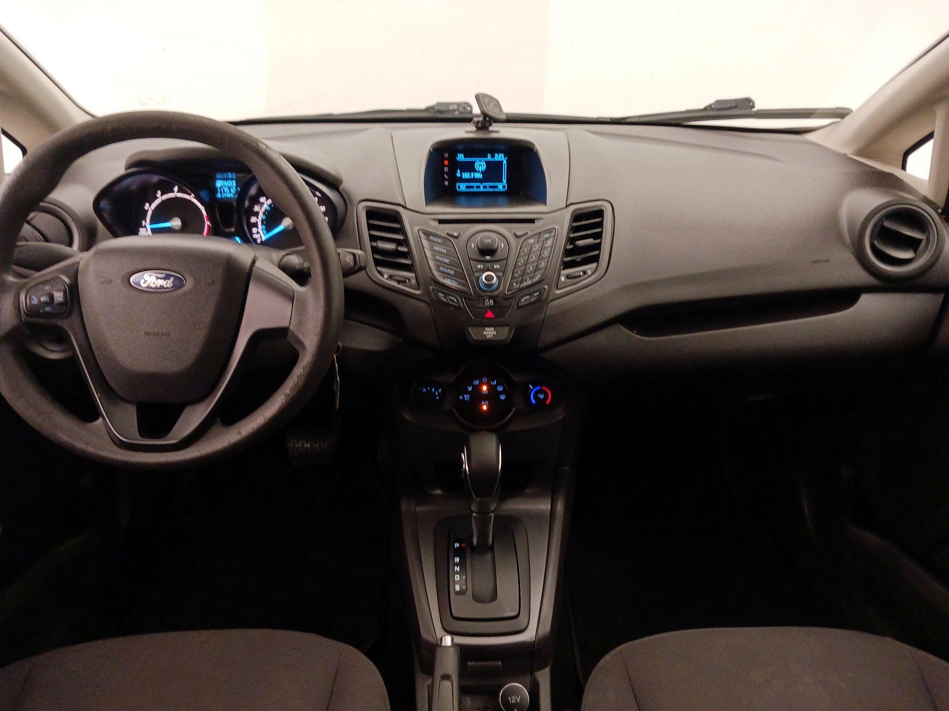 Thumbnail: 2015 Ford Fiesta - 9