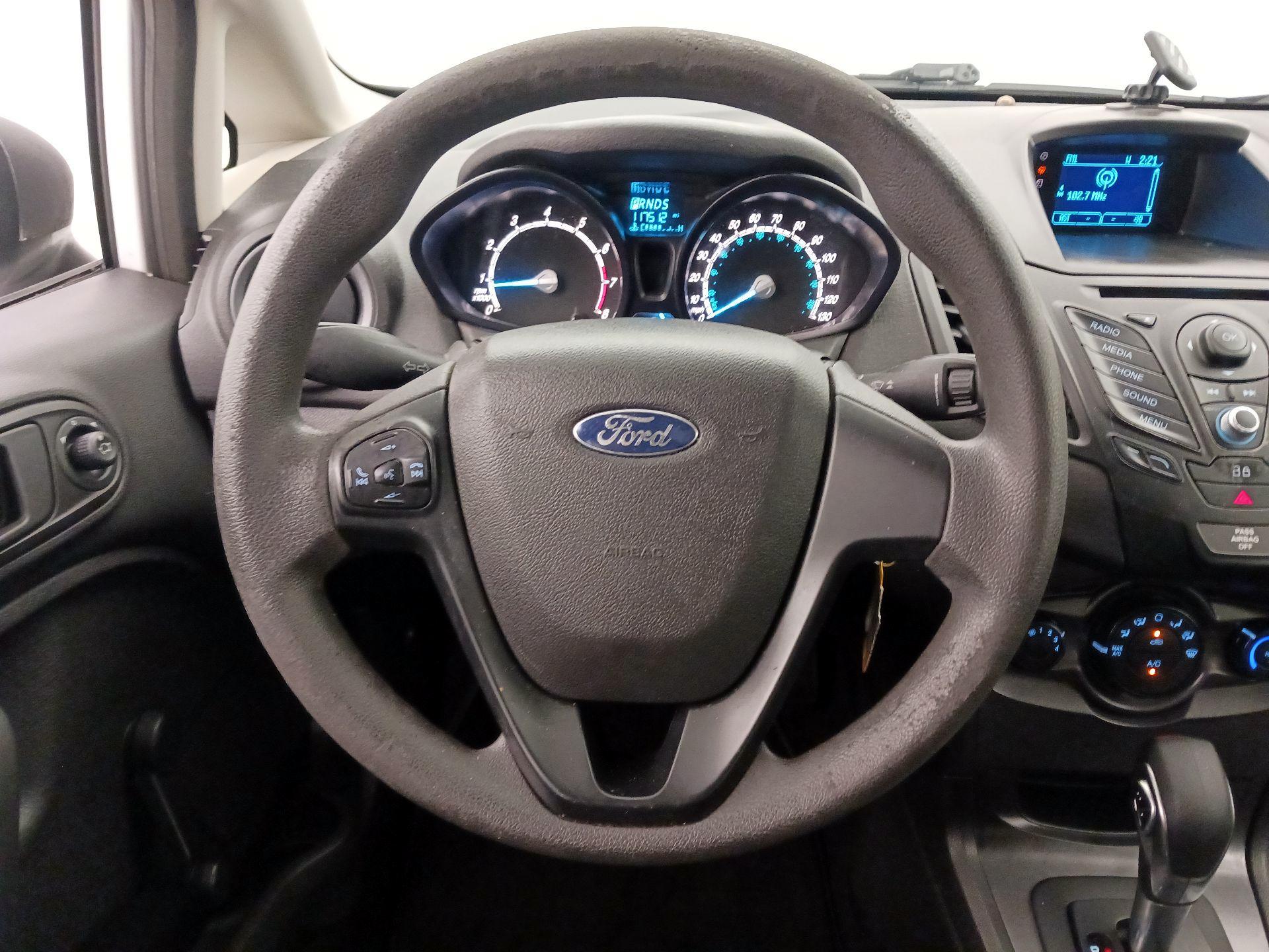 Thumbnail: 2015 Ford Fiesta - 10