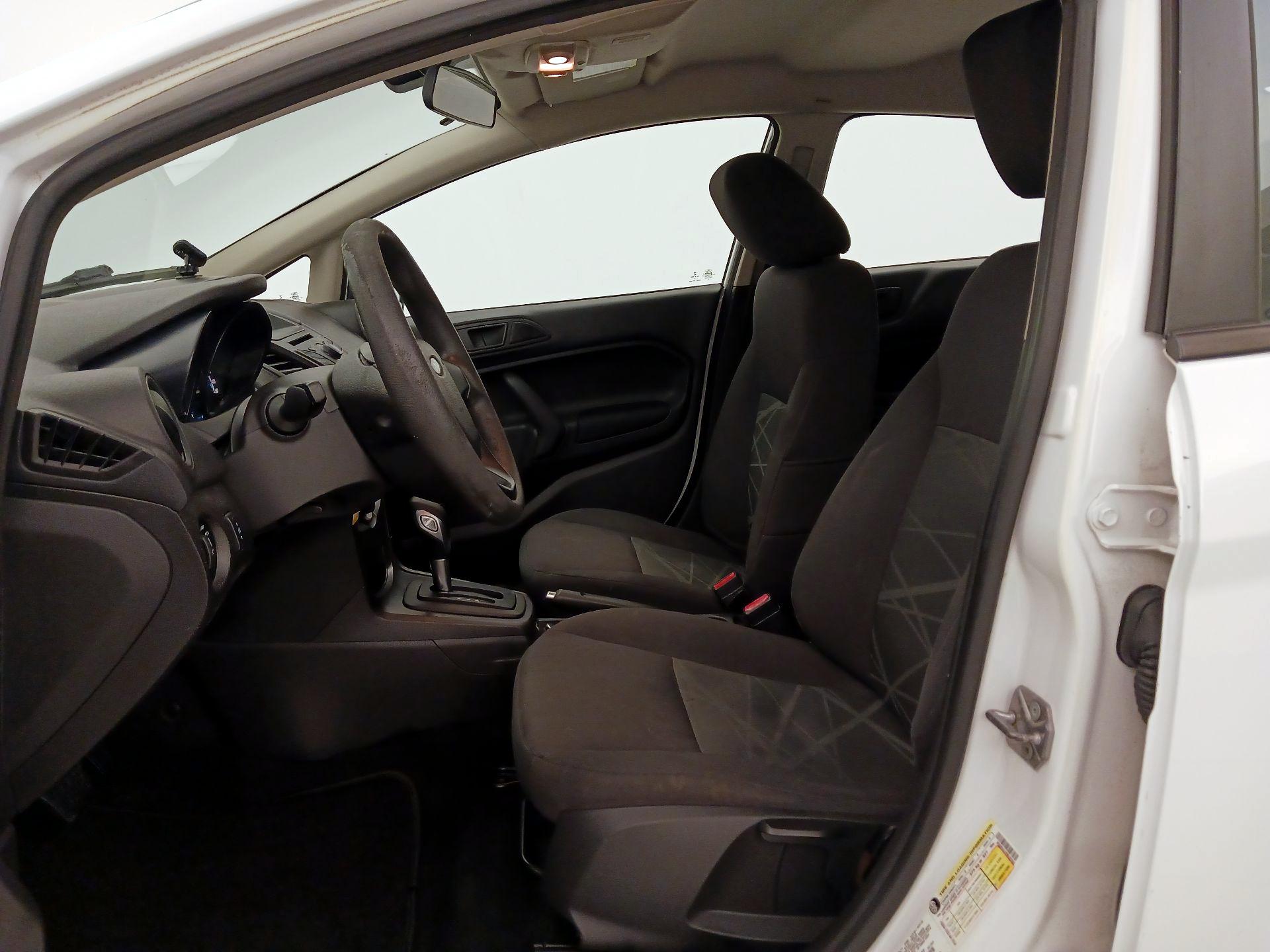 Thumbnail: 2015 Ford Fiesta - 11