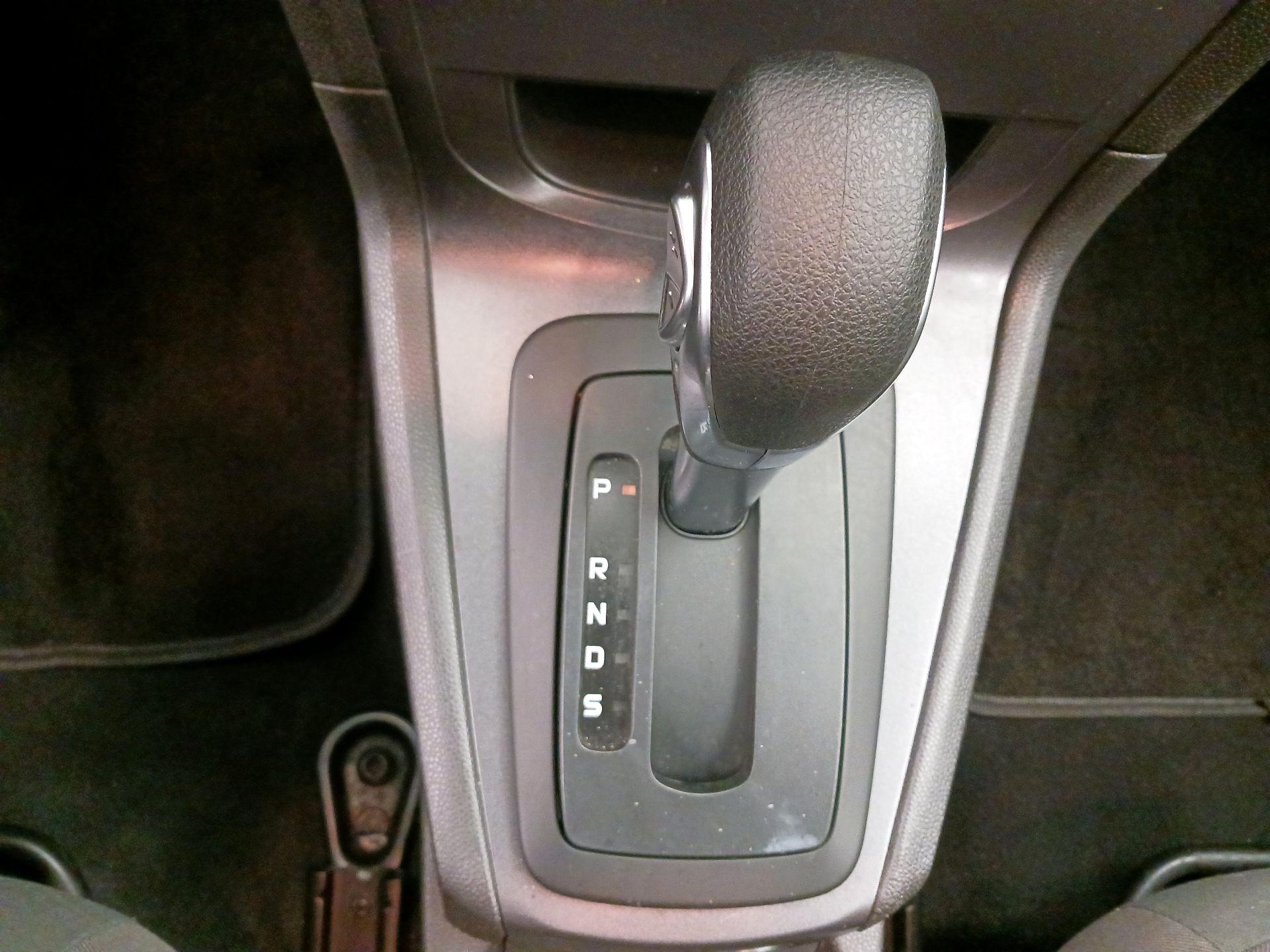 Thumbnail: 2015 Ford Fiesta - 16