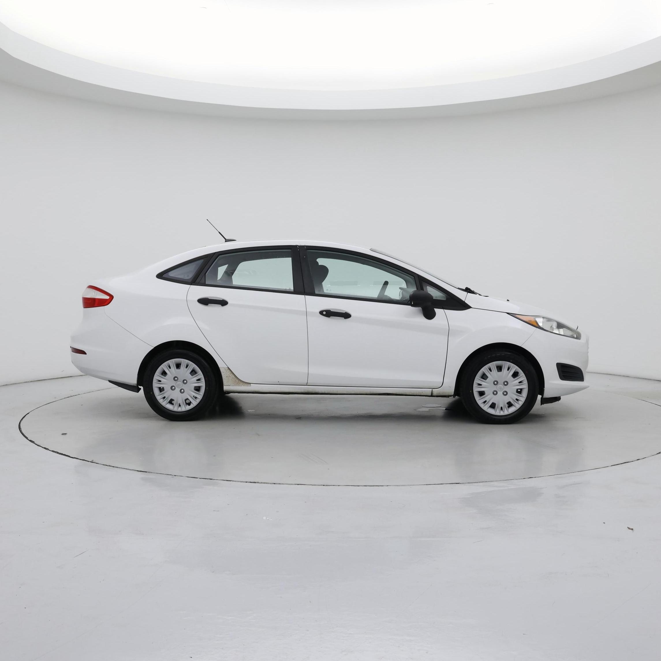 Thumbnail: 2015 Ford Fiesta - 7