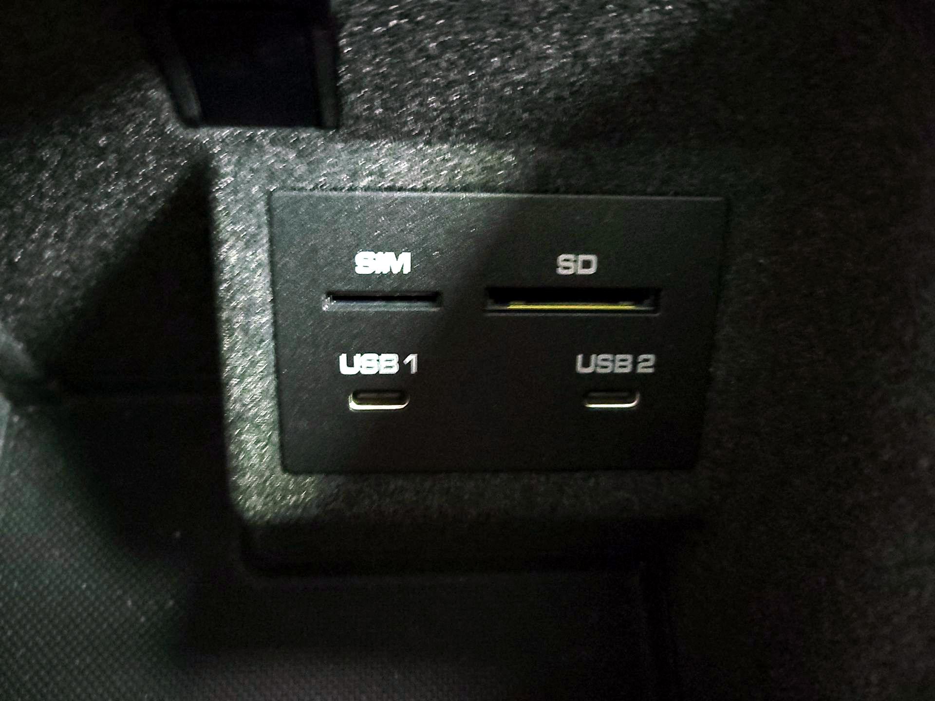 Thumbnail: 2020 Porsche Macan - 19