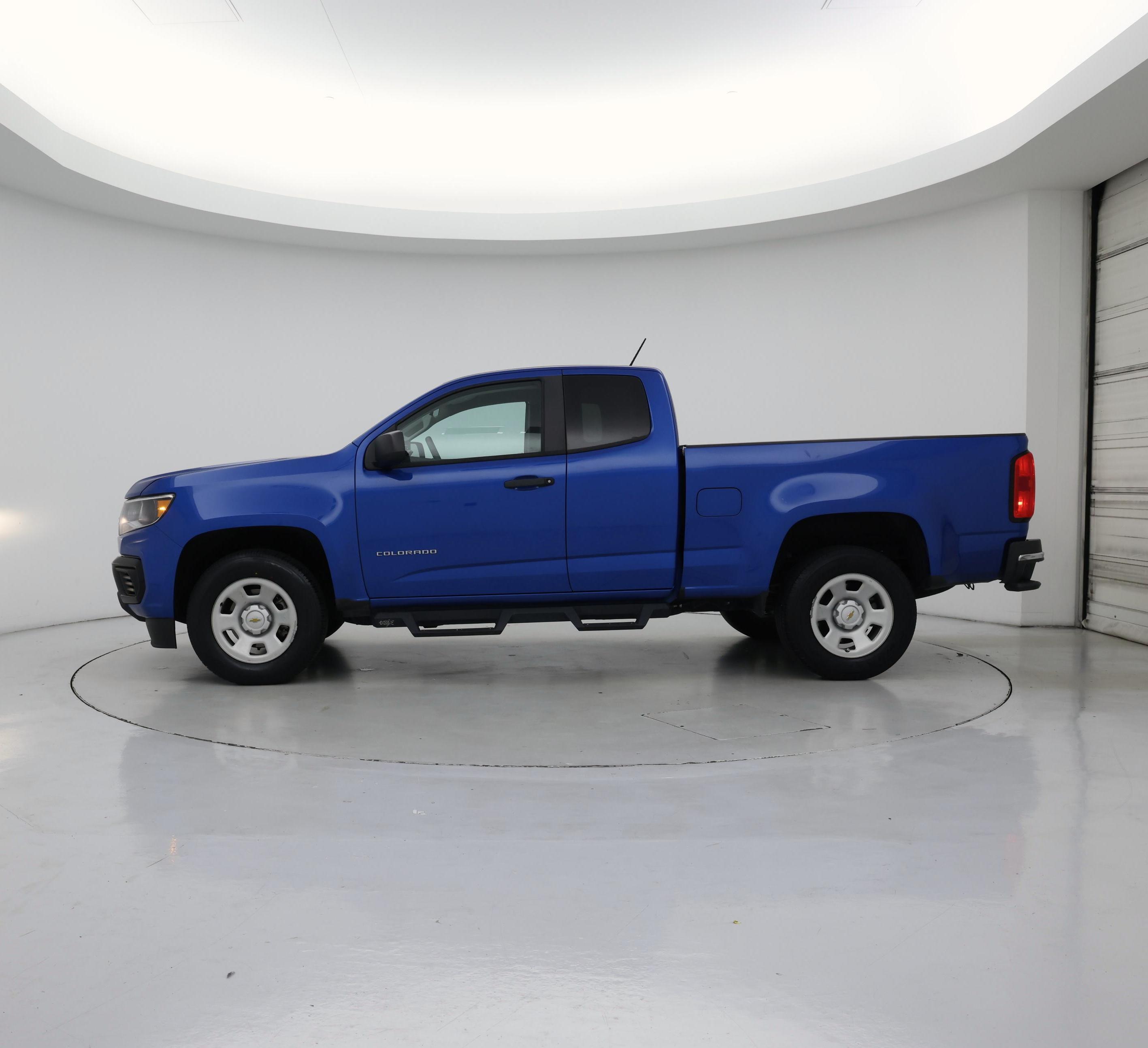 Thumbnail: 2021 Chevrolet Colorado - 3