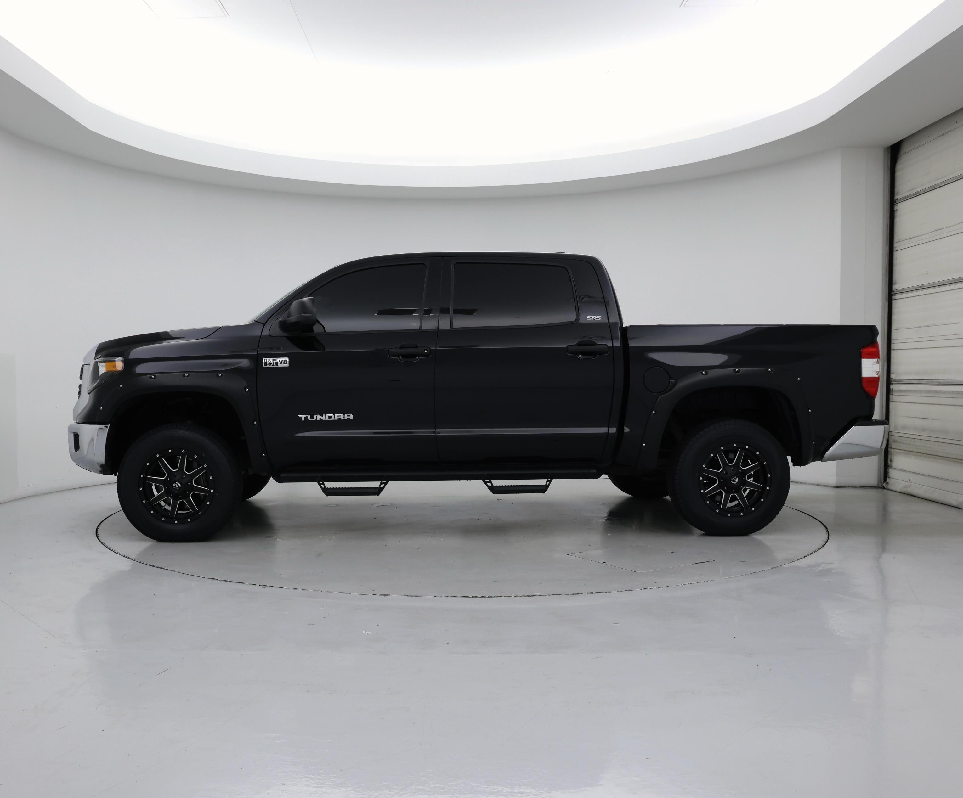 Thumbnail: 2020 Toyota Tundra - 3