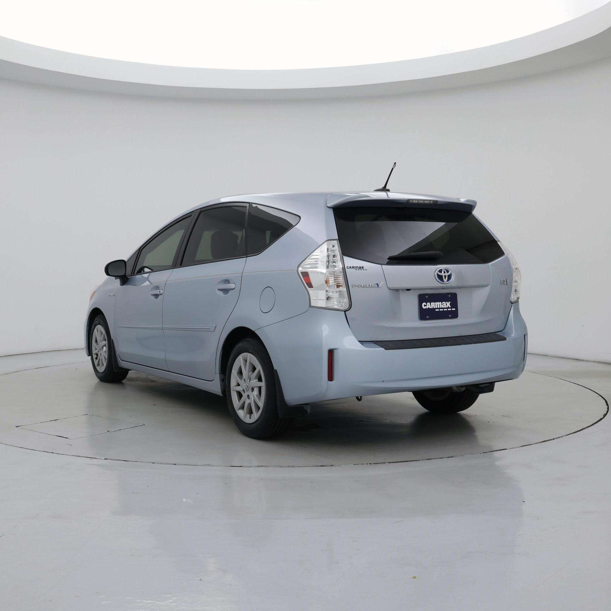 Thumbnail: 2013 Toyota Prius v - 2