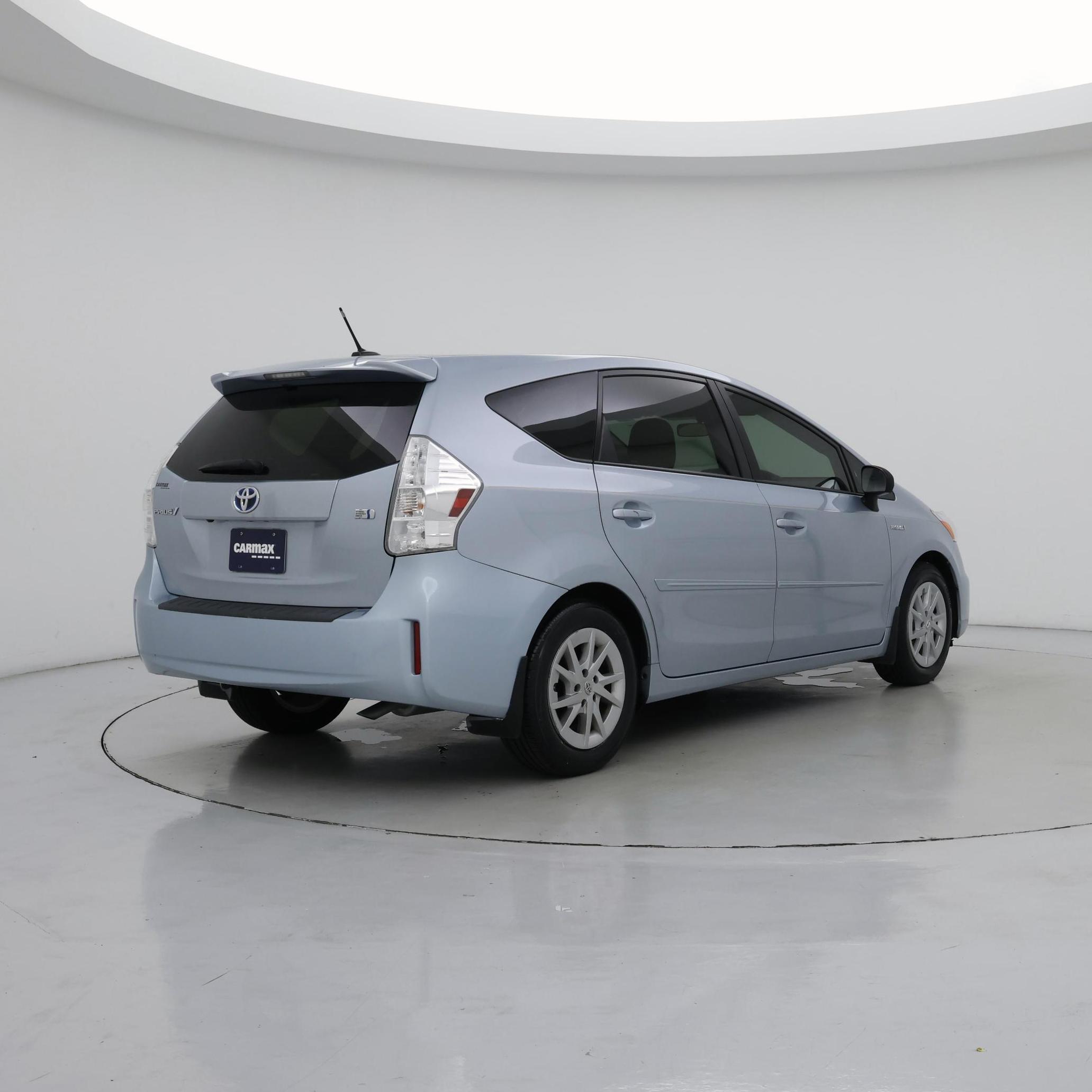 Thumbnail: 2013 Toyota Prius v - 8