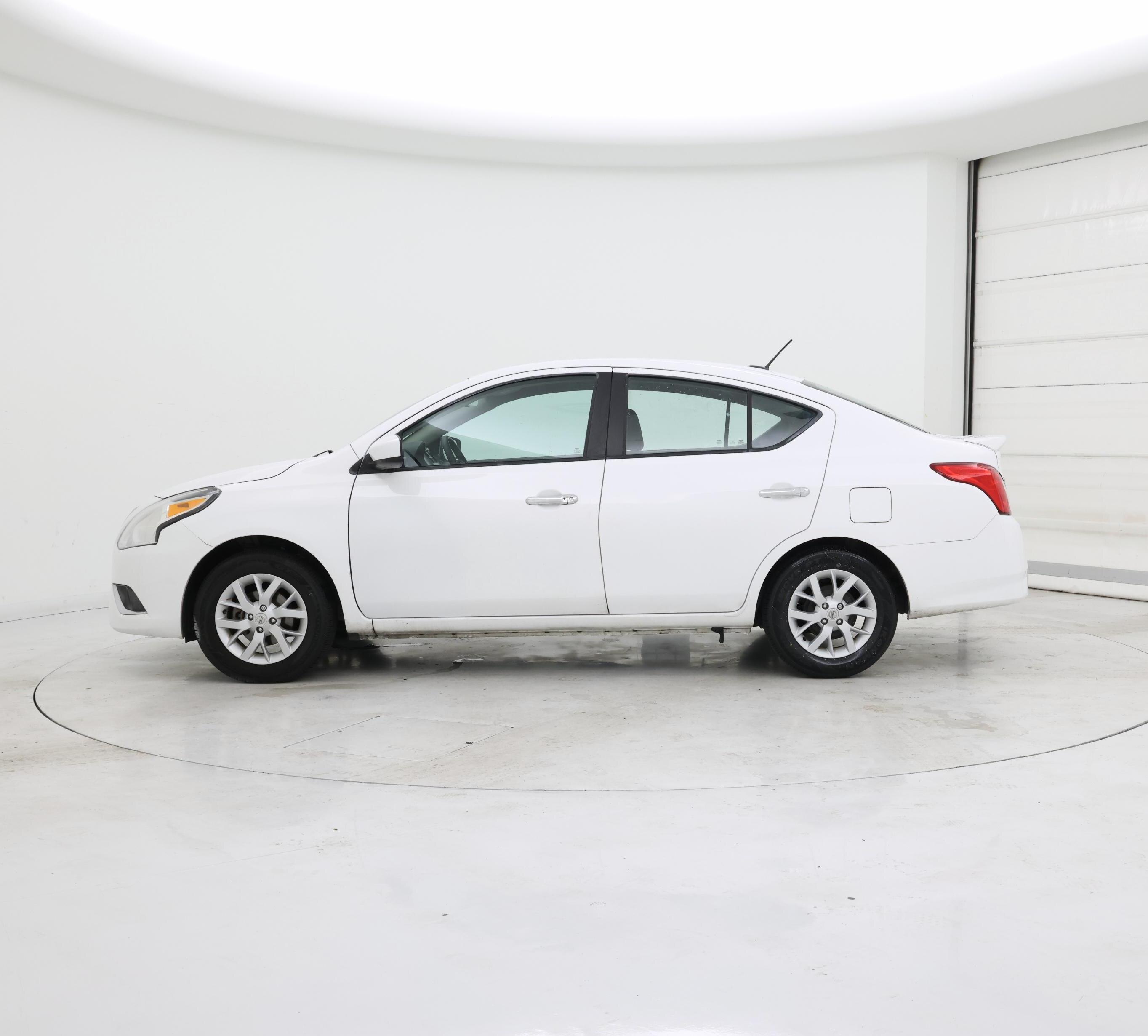 Thumbnail: 2019 Nissan Versa - 3