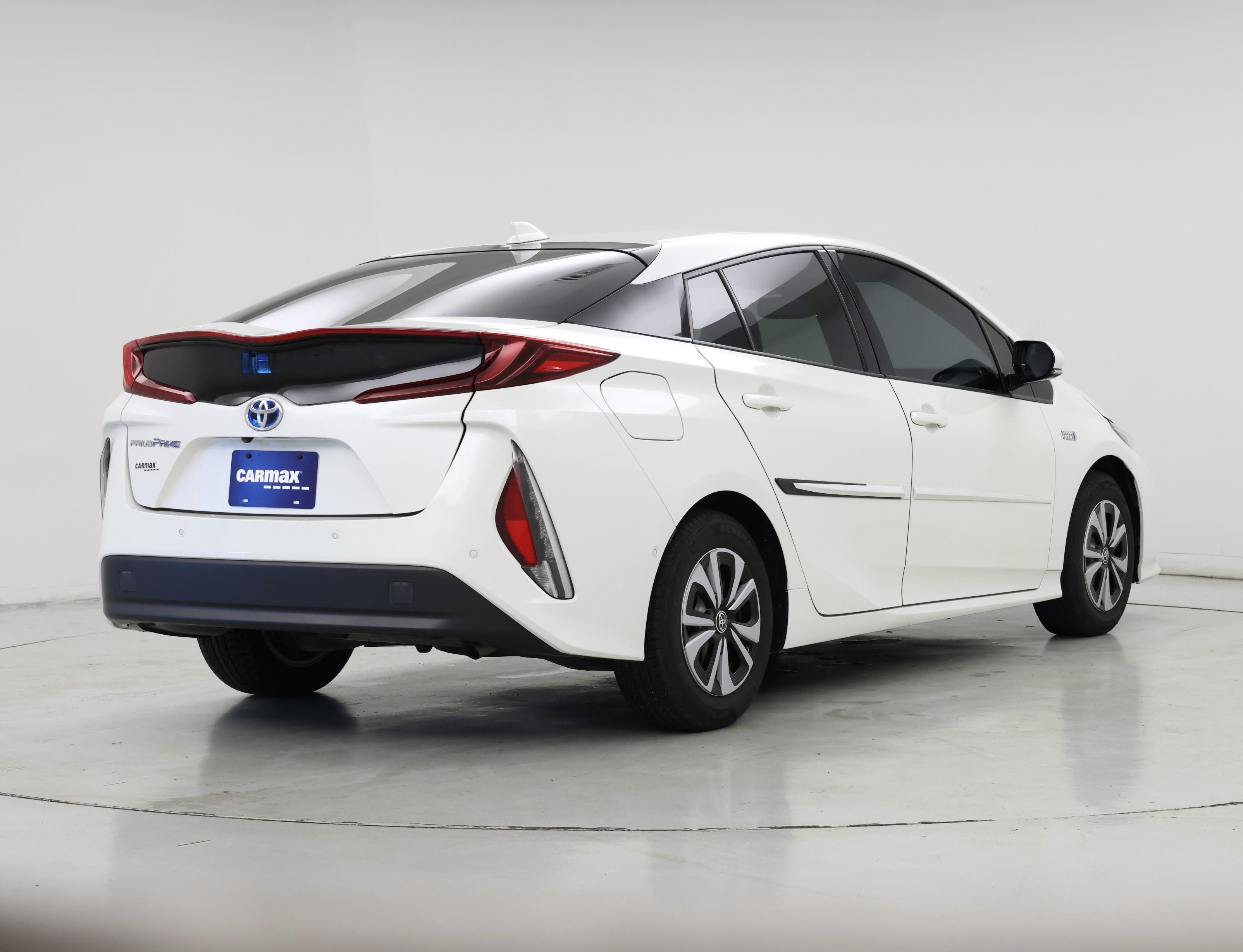 Thumbnail: 2018 Toyota Prius Prime - 8