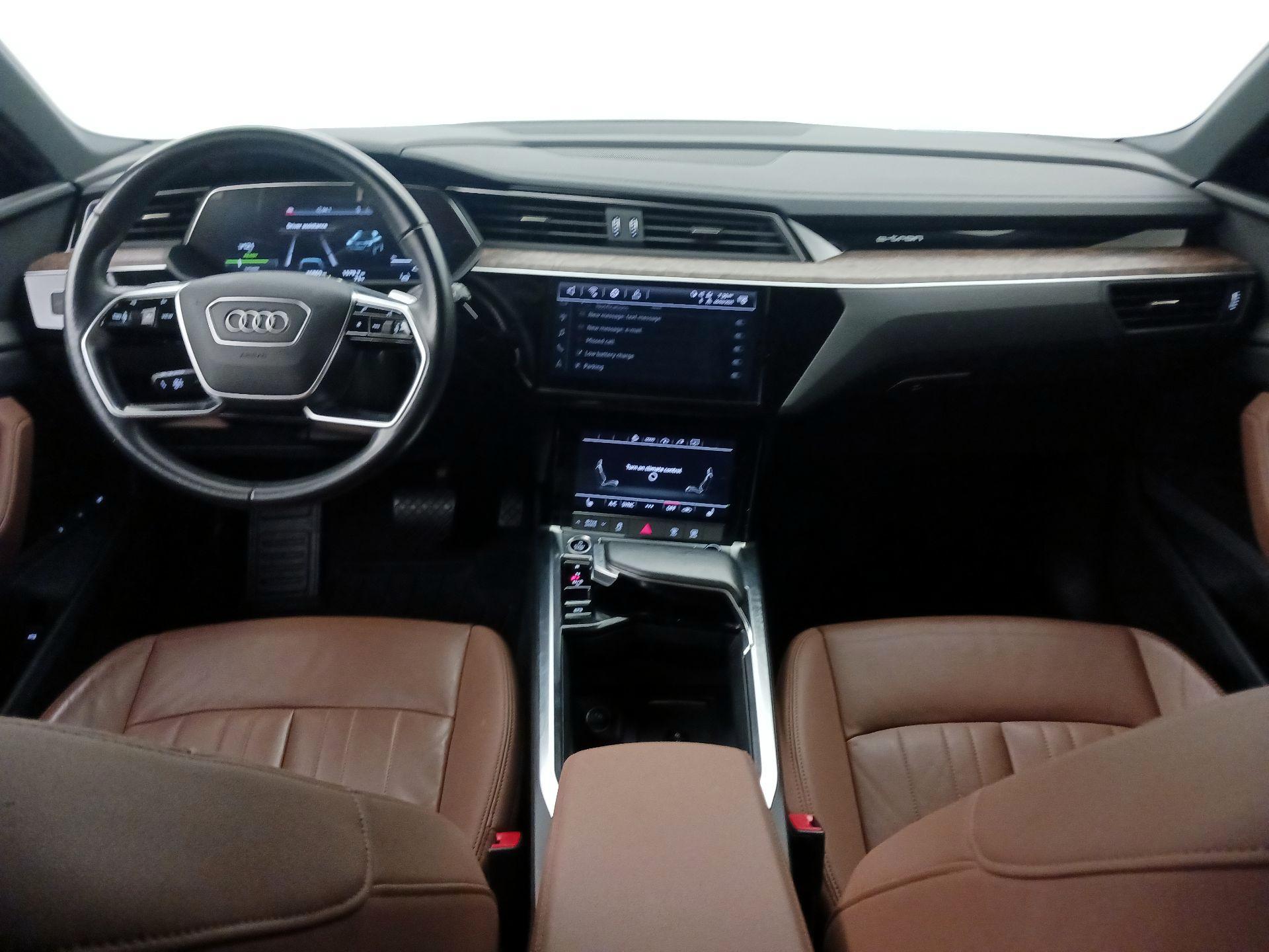 Thumbnail: 2021 Audi e-tron - 9
