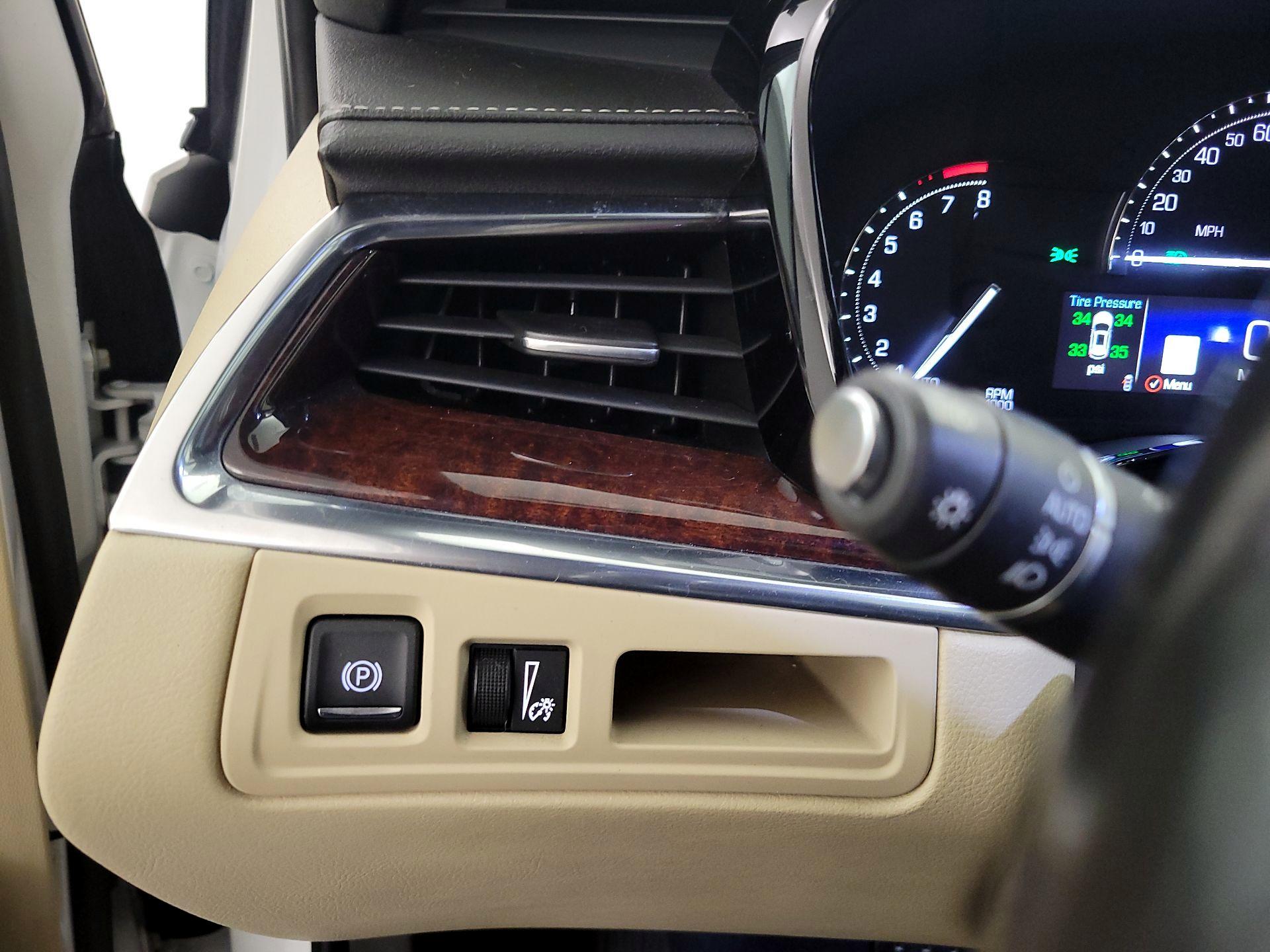 Thumbnail: 2019 Cadillac XT5 - 13