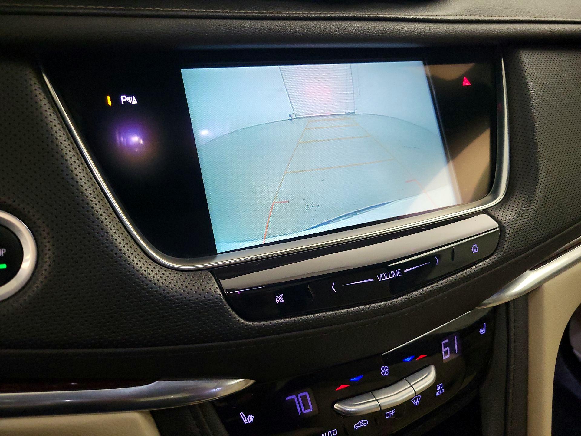 Thumbnail: 2019 Cadillac XT5 - 14