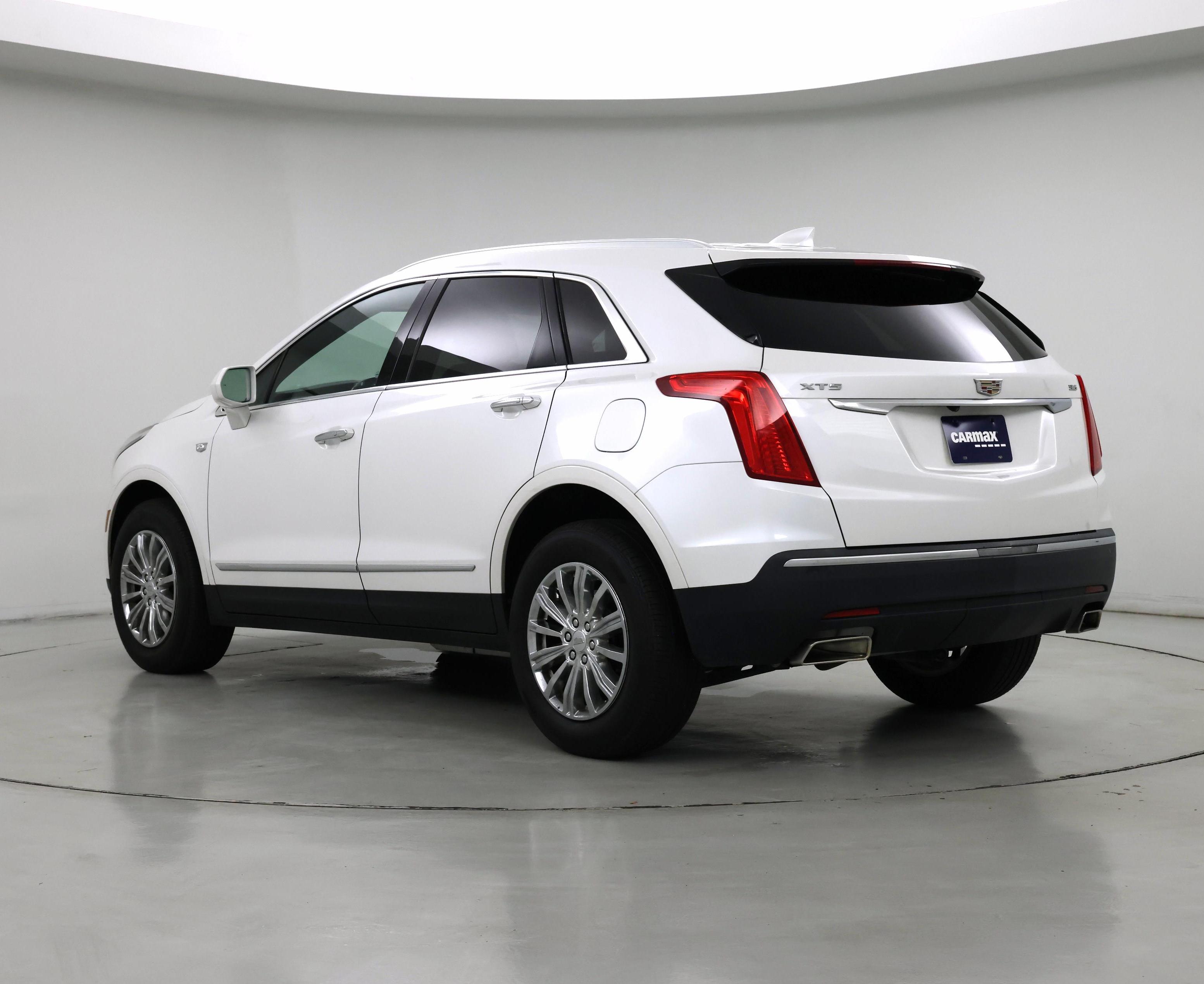 Thumbnail: 2019 Cadillac XT5 - 2