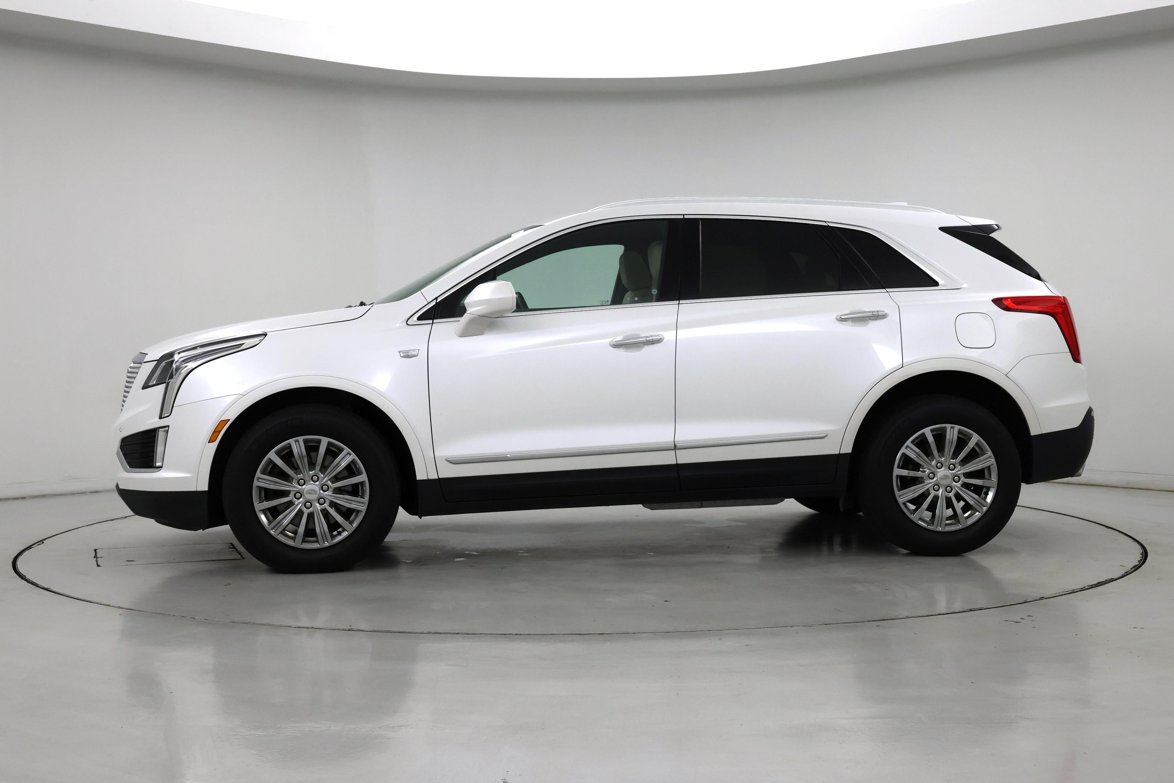 Thumbnail: 2019 Cadillac XT5 - 4