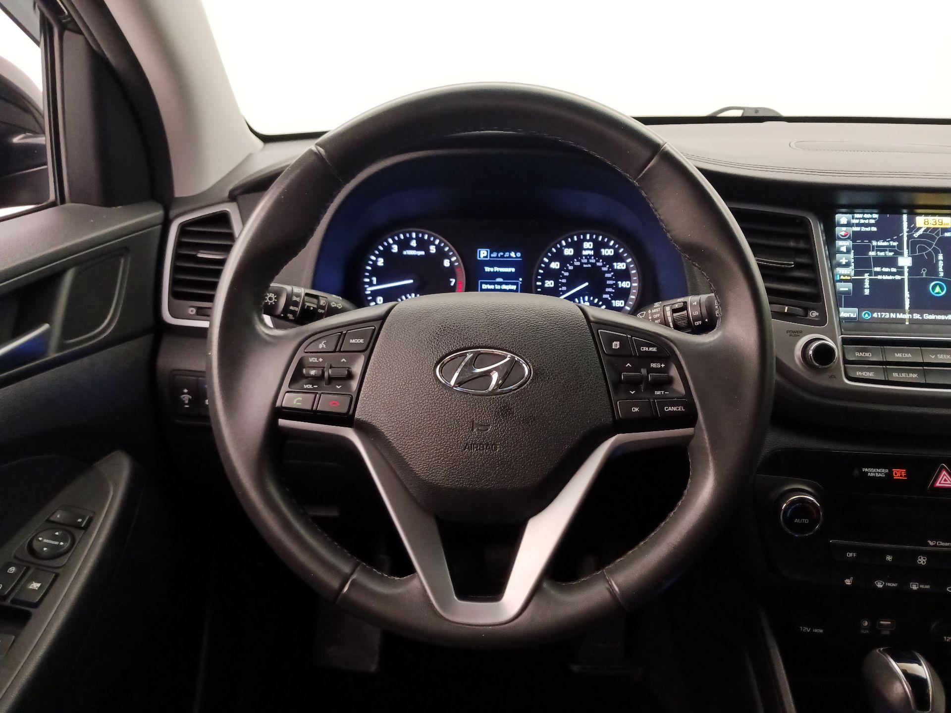 Thumbnail: 2017 Hyundai Tucson - 10