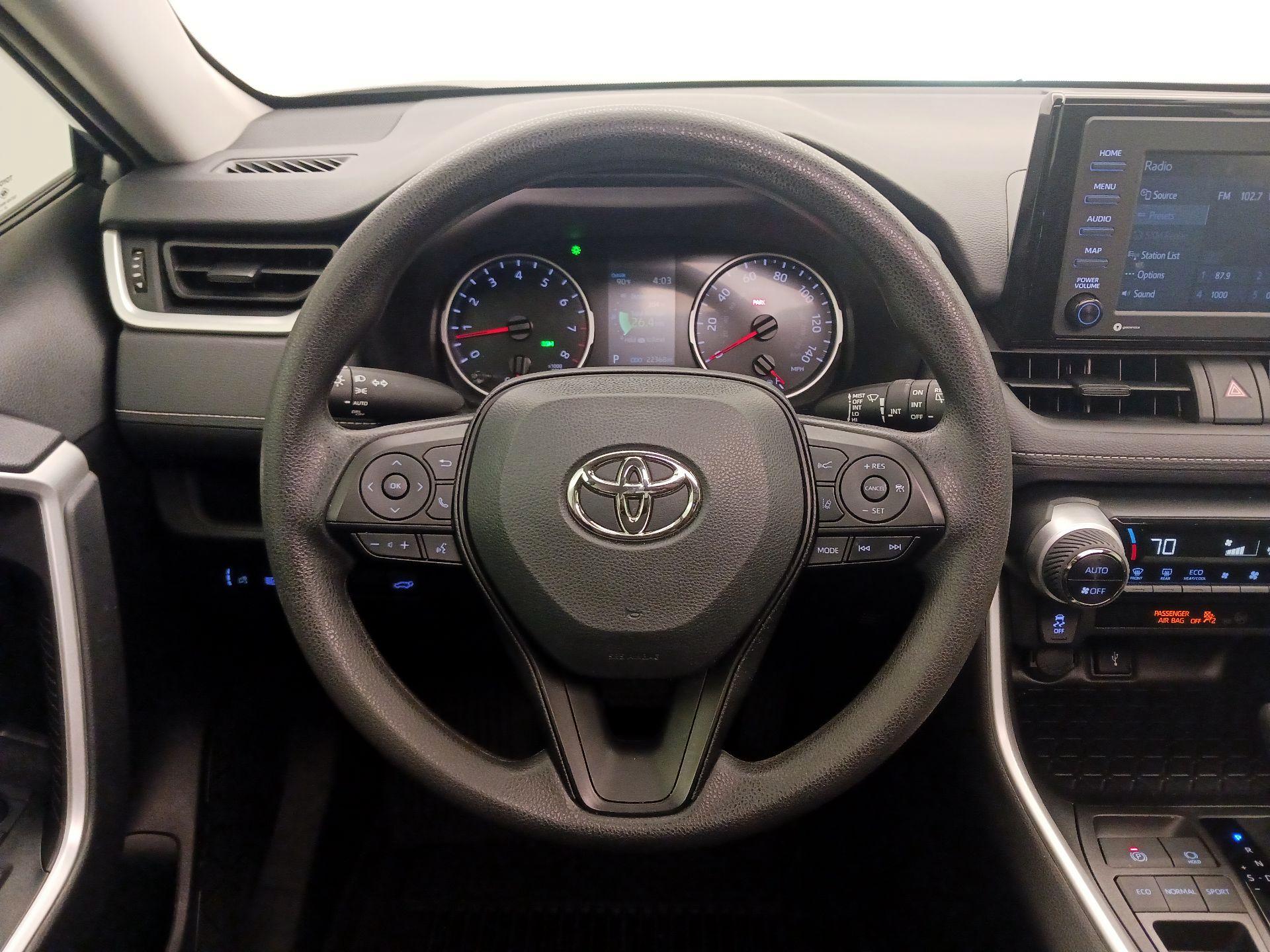 Thumbnail: 2022 Toyota RAV4 - 10