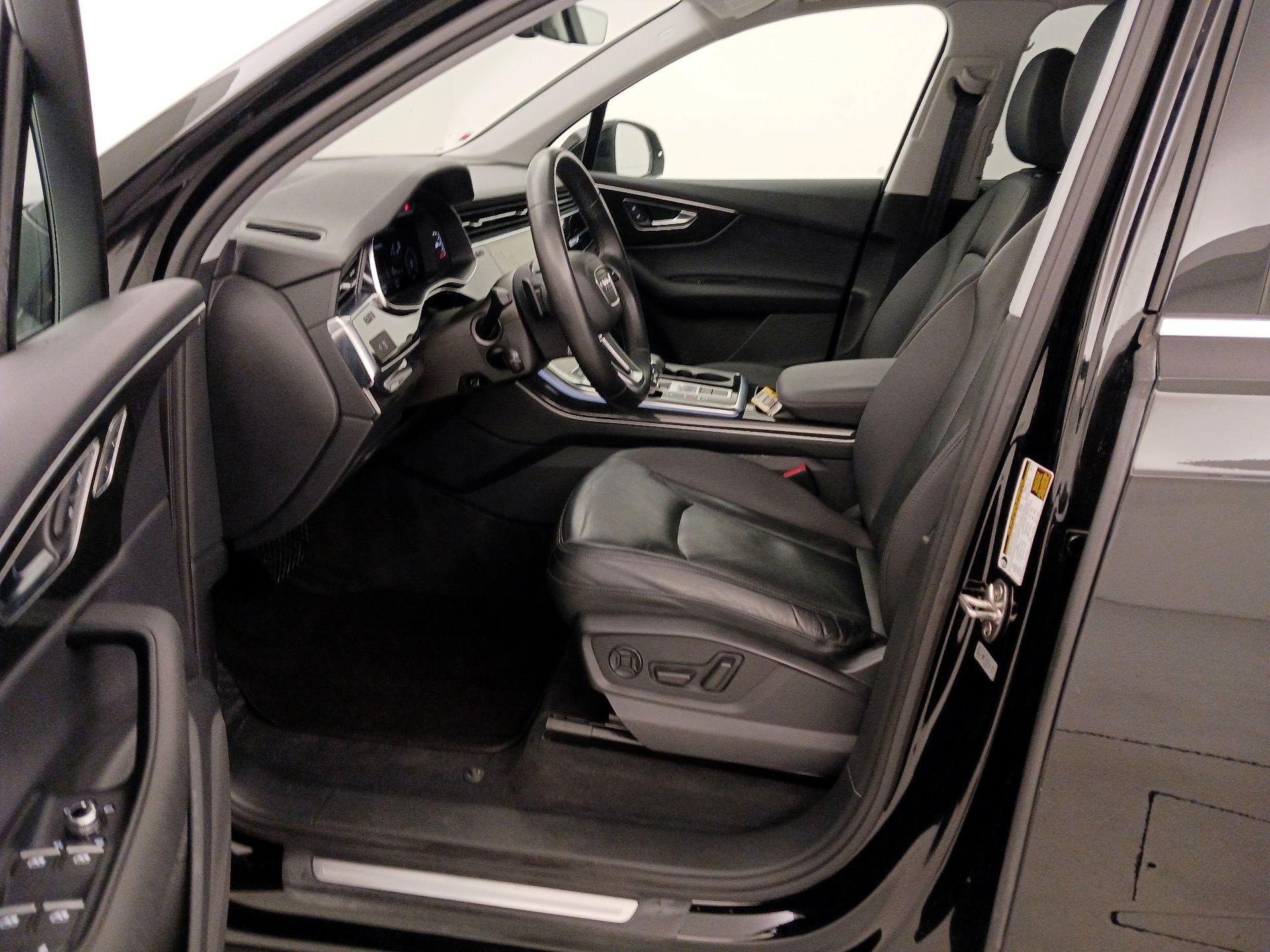 Thumbnail: 2021 Audi Q7 - 11