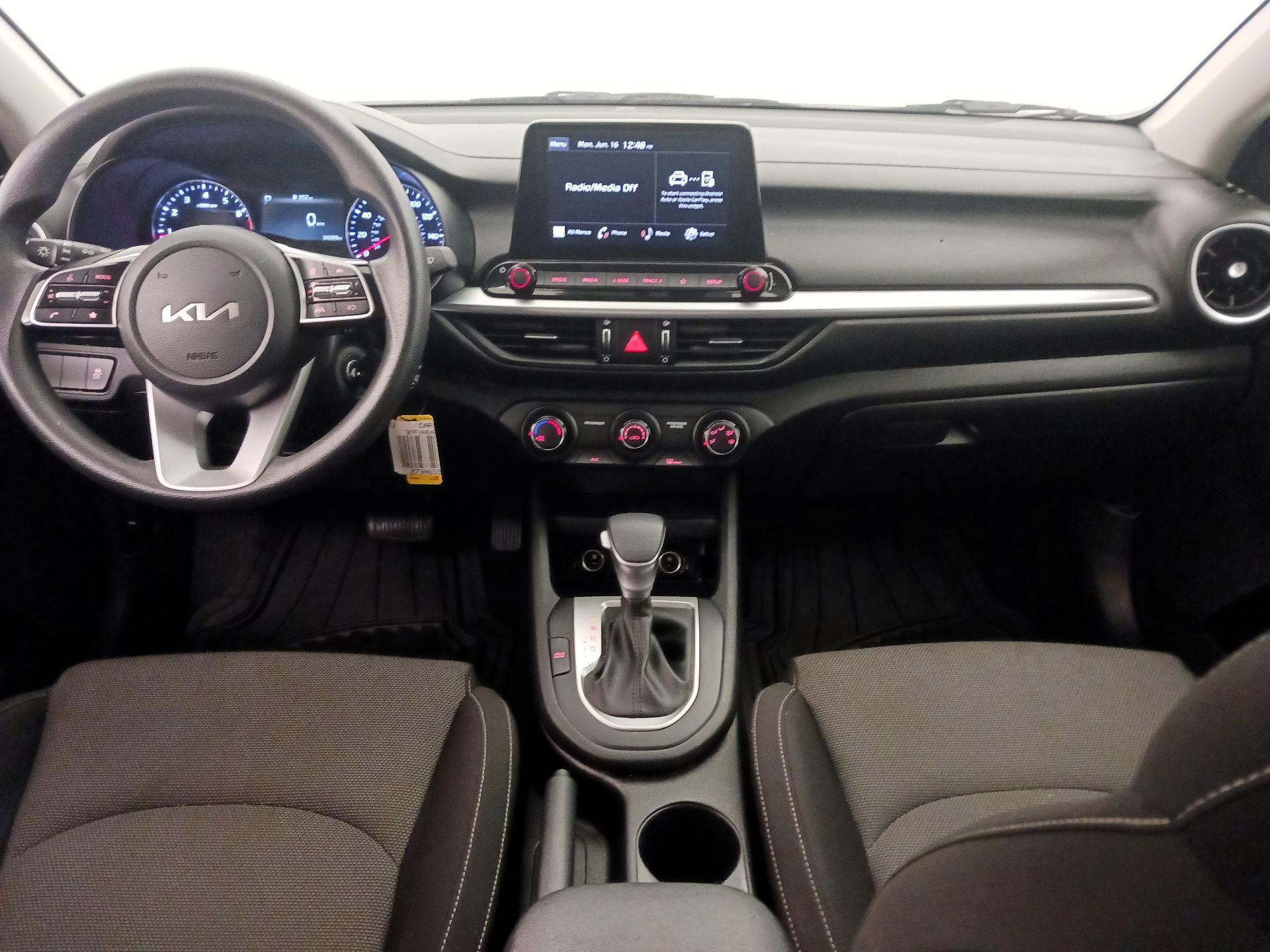 Thumbnail: 2023 Kia Forte - 9