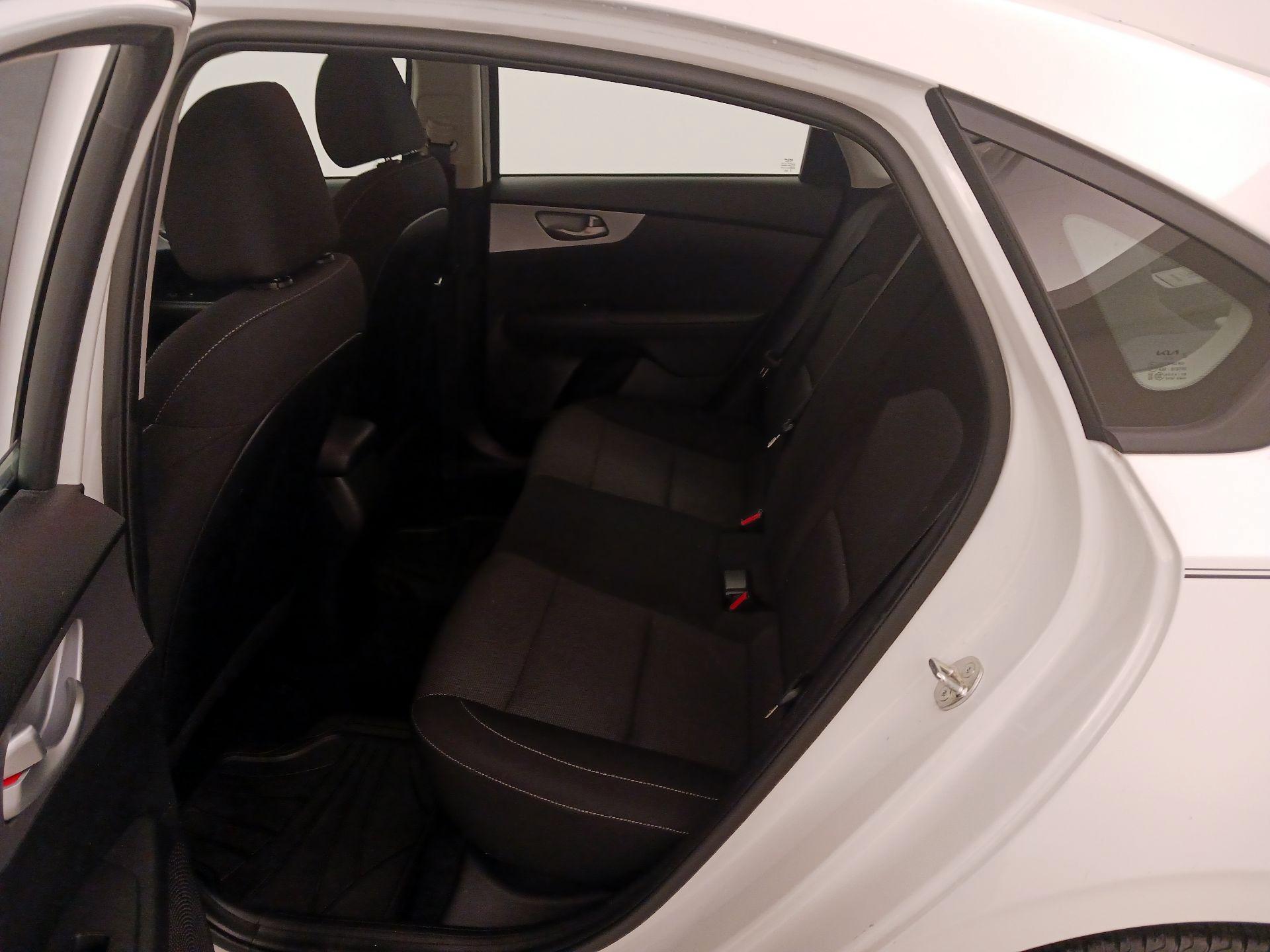 Thumbnail: 2023 Kia Forte - 19