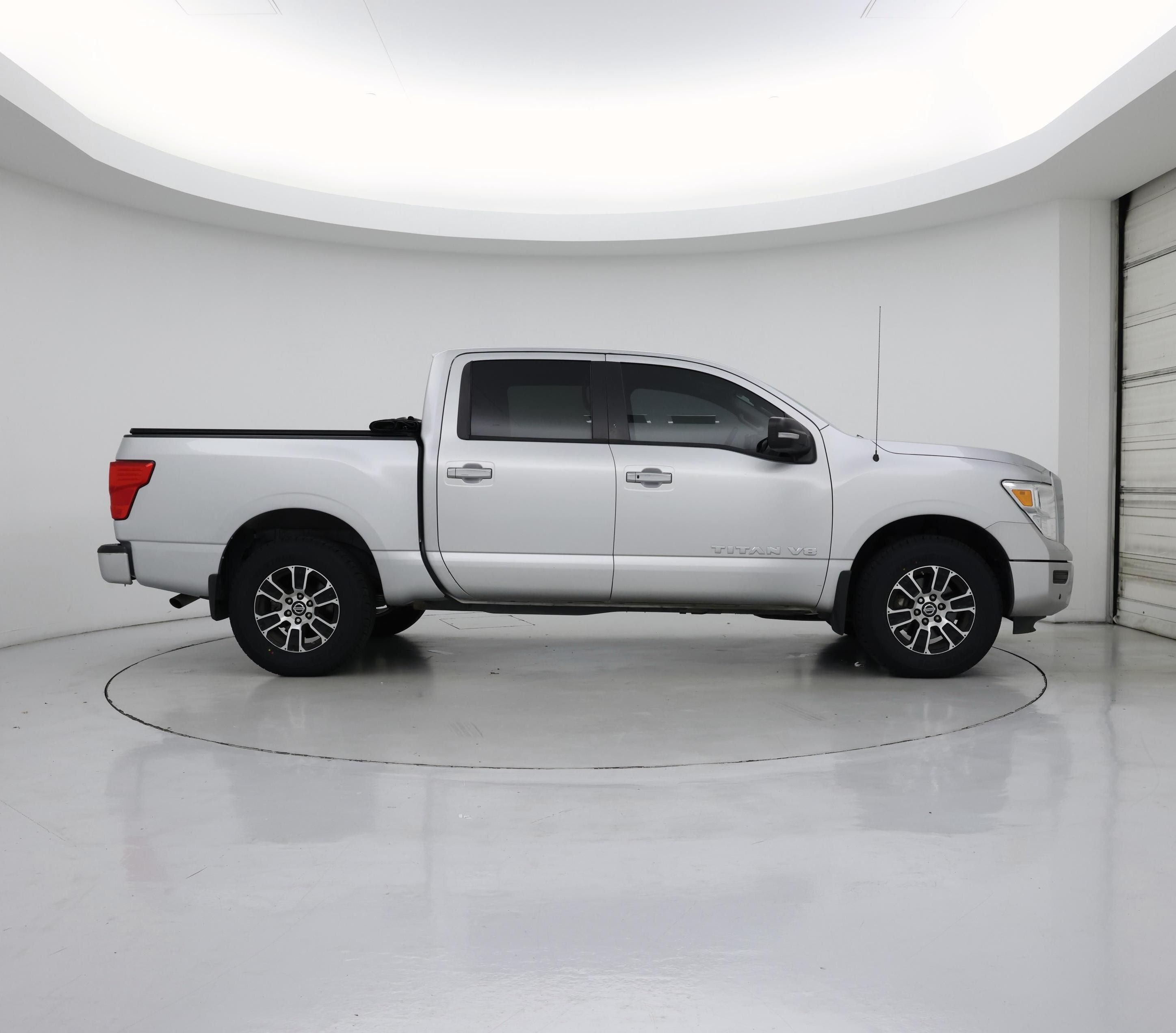 Thumbnail: 2020 Nissan Titan - 7