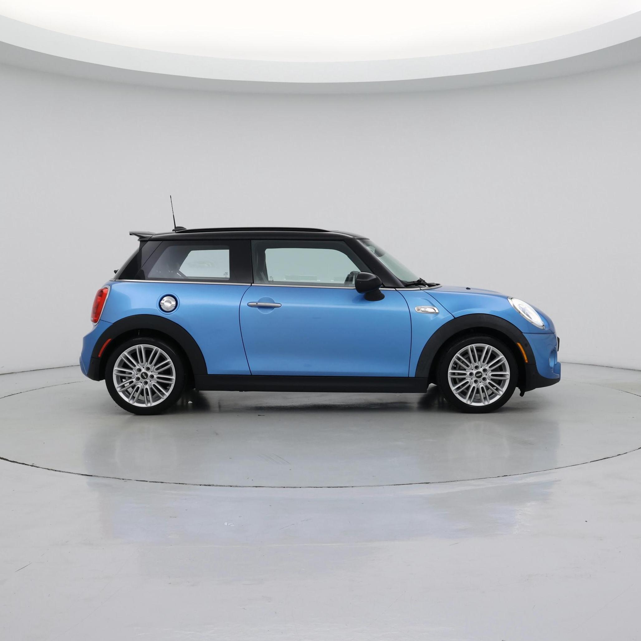 Thumbnail: 2018 MINI Cooper Hardtop - 7