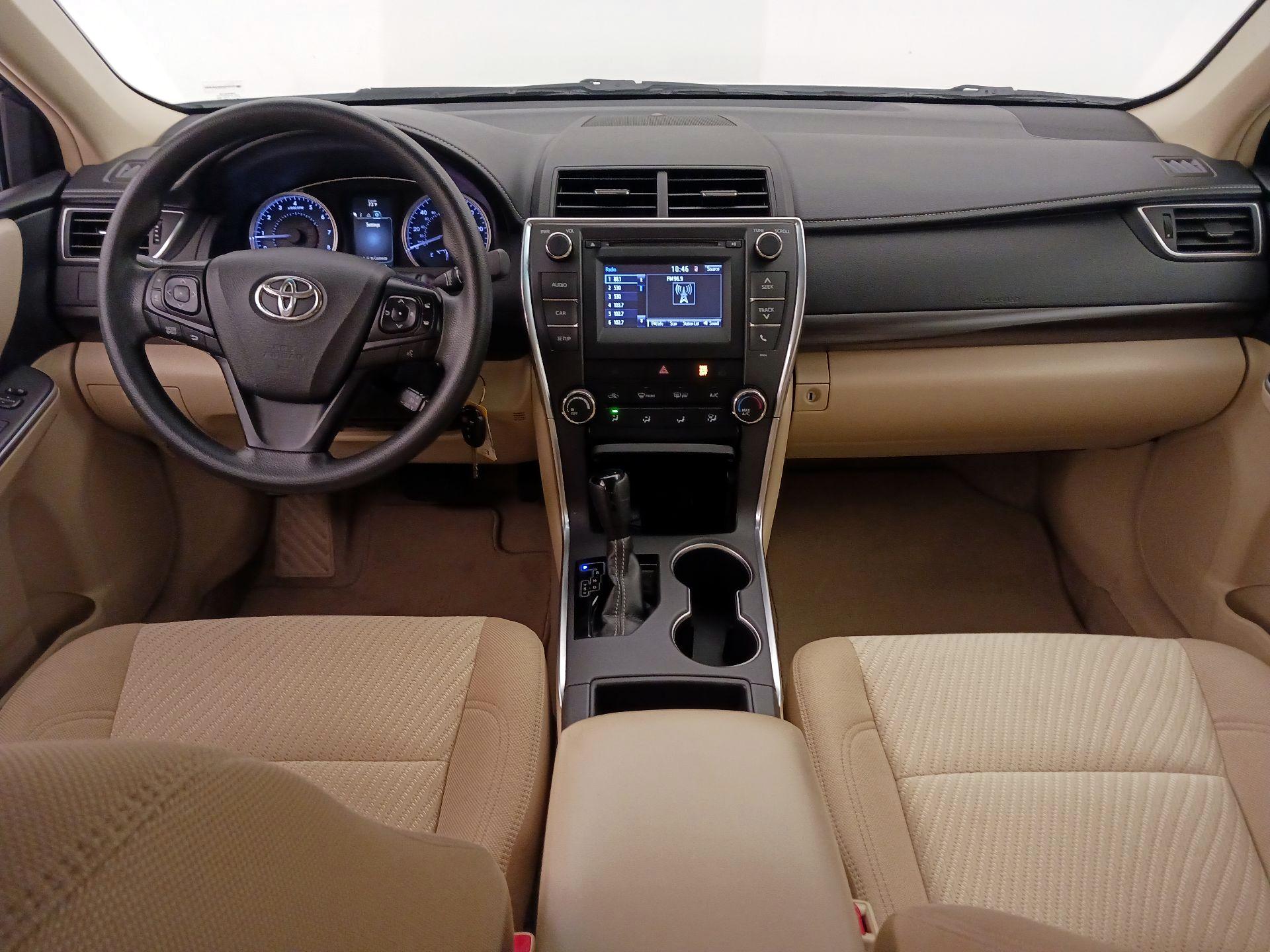 Thumbnail: 2017 Toyota Camry - 9