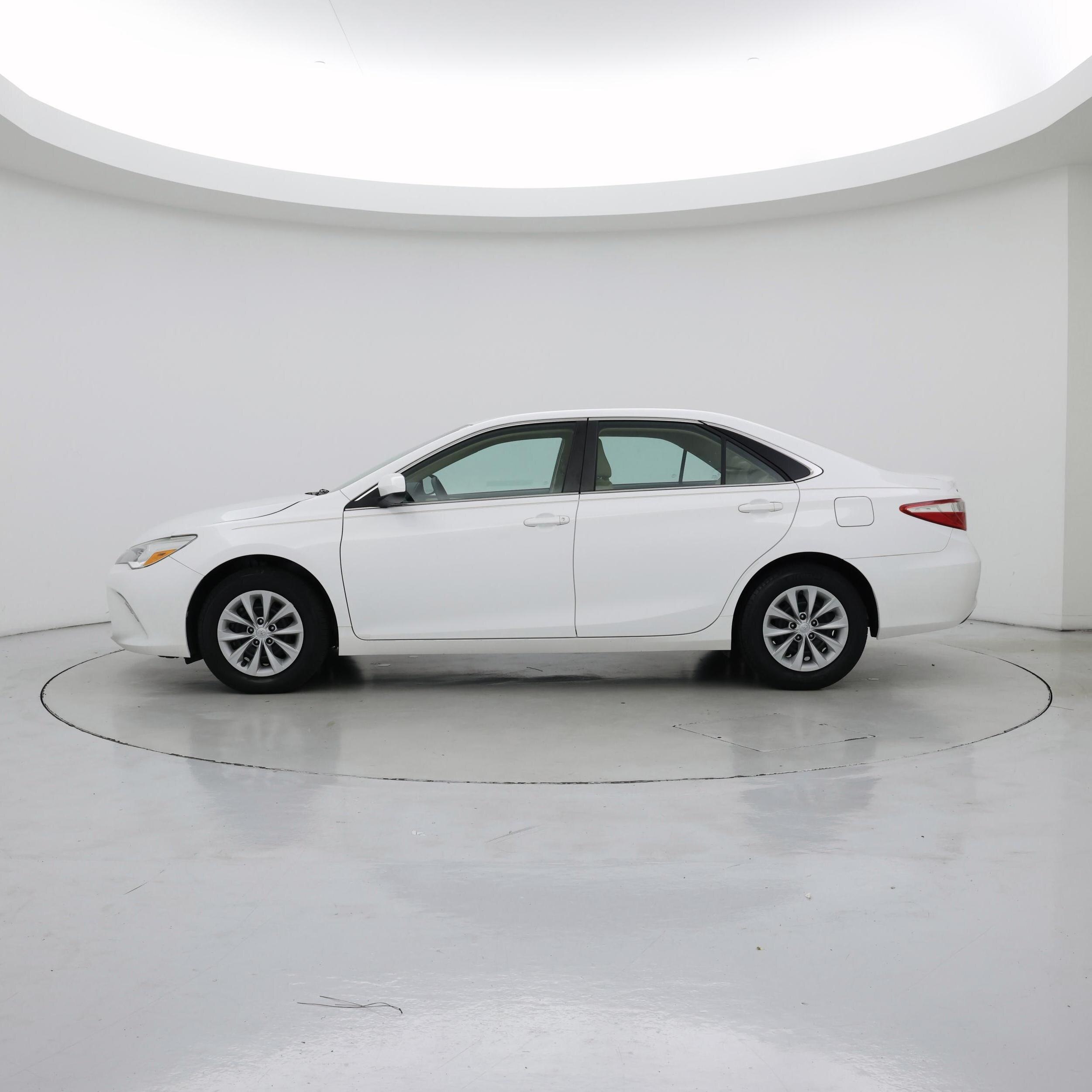 Thumbnail: 2017 Toyota Camry - 3