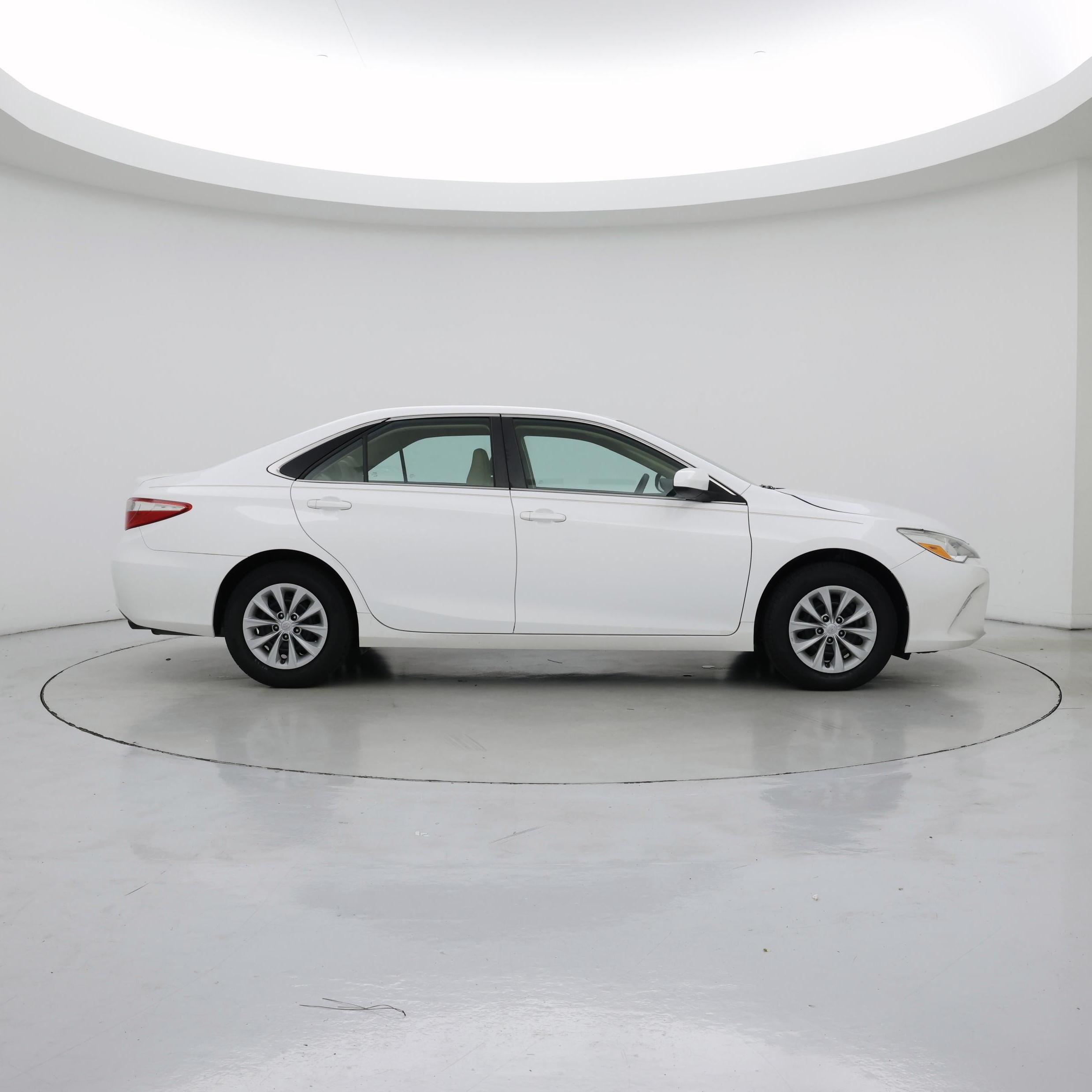 Thumbnail: 2017 Toyota Camry - 7