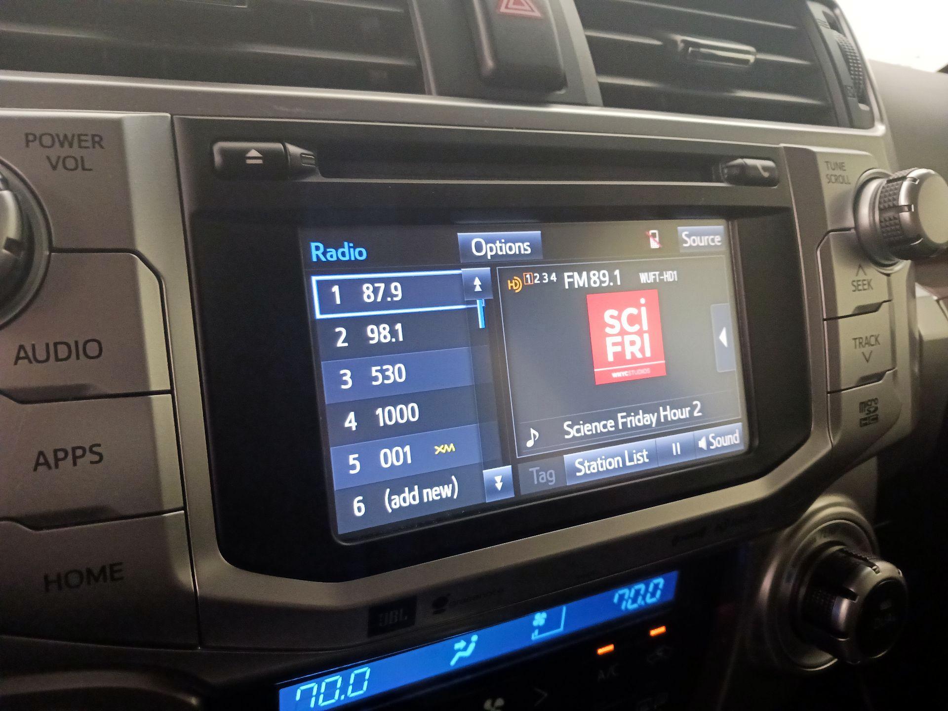 Thumbnail: 2019 Toyota 4Runner - 15