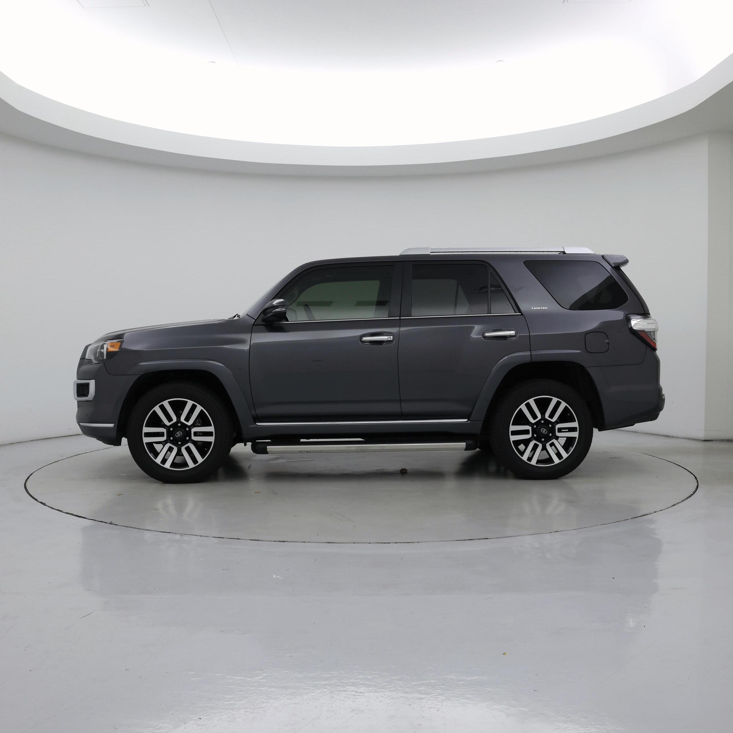Thumbnail: 2019 Toyota 4Runner - 3