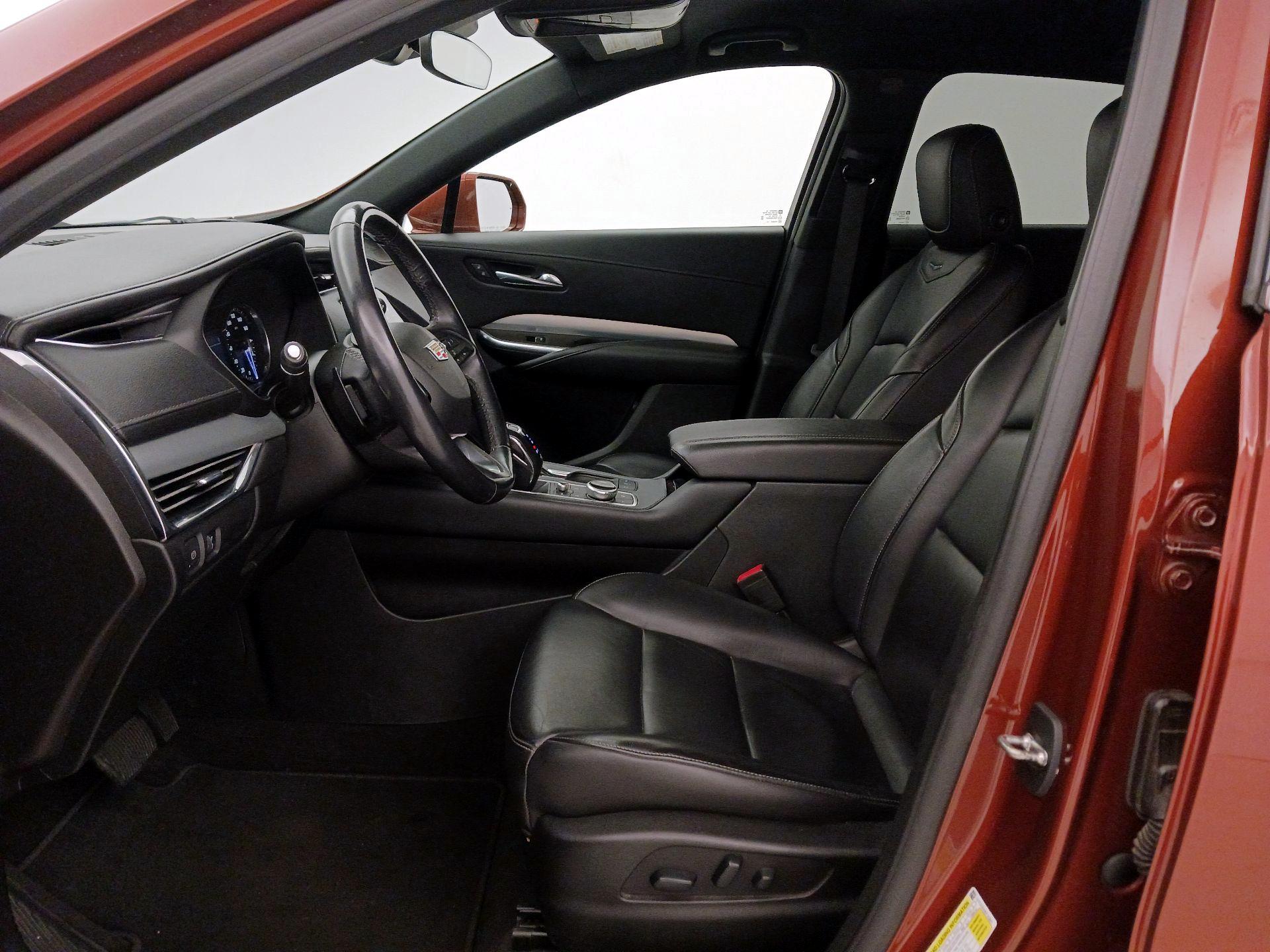Thumbnail: 2019 Cadillac XT4 - 11