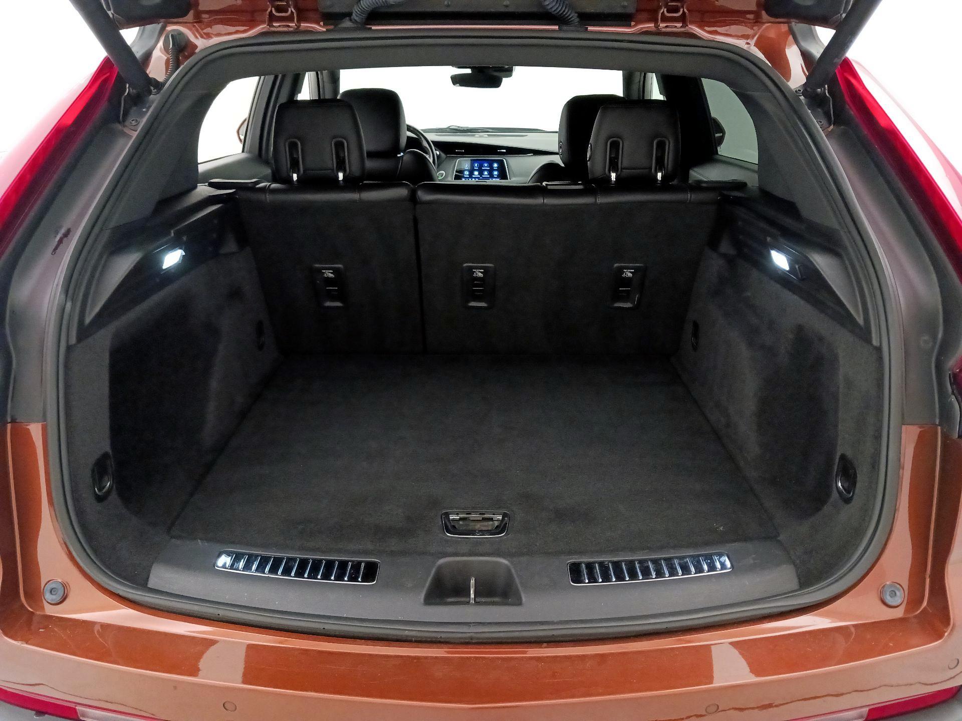 Thumbnail: 2019 Cadillac XT4 - 20