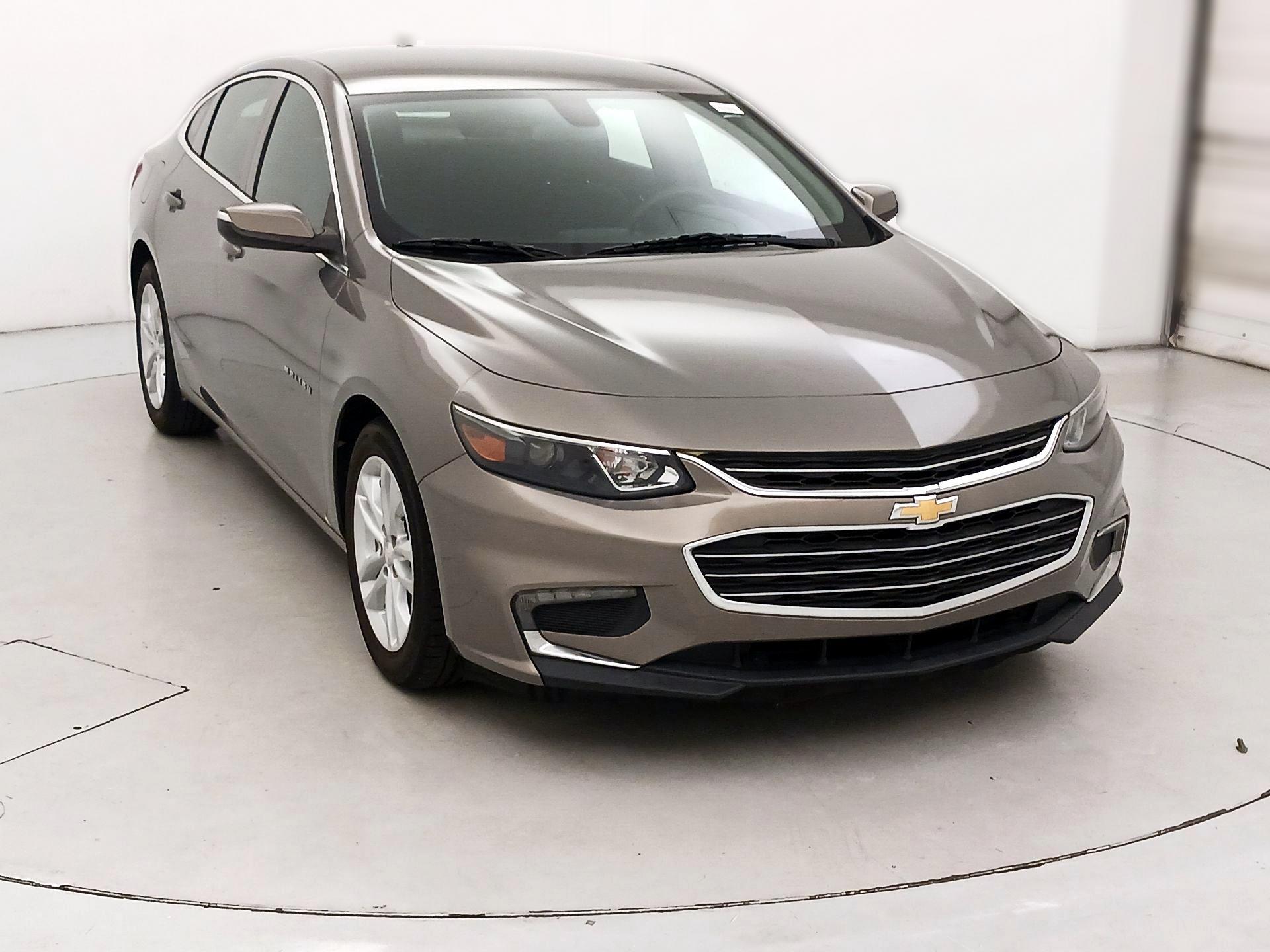 Thumbnail: 2017 Chevrolet Malibu - 1