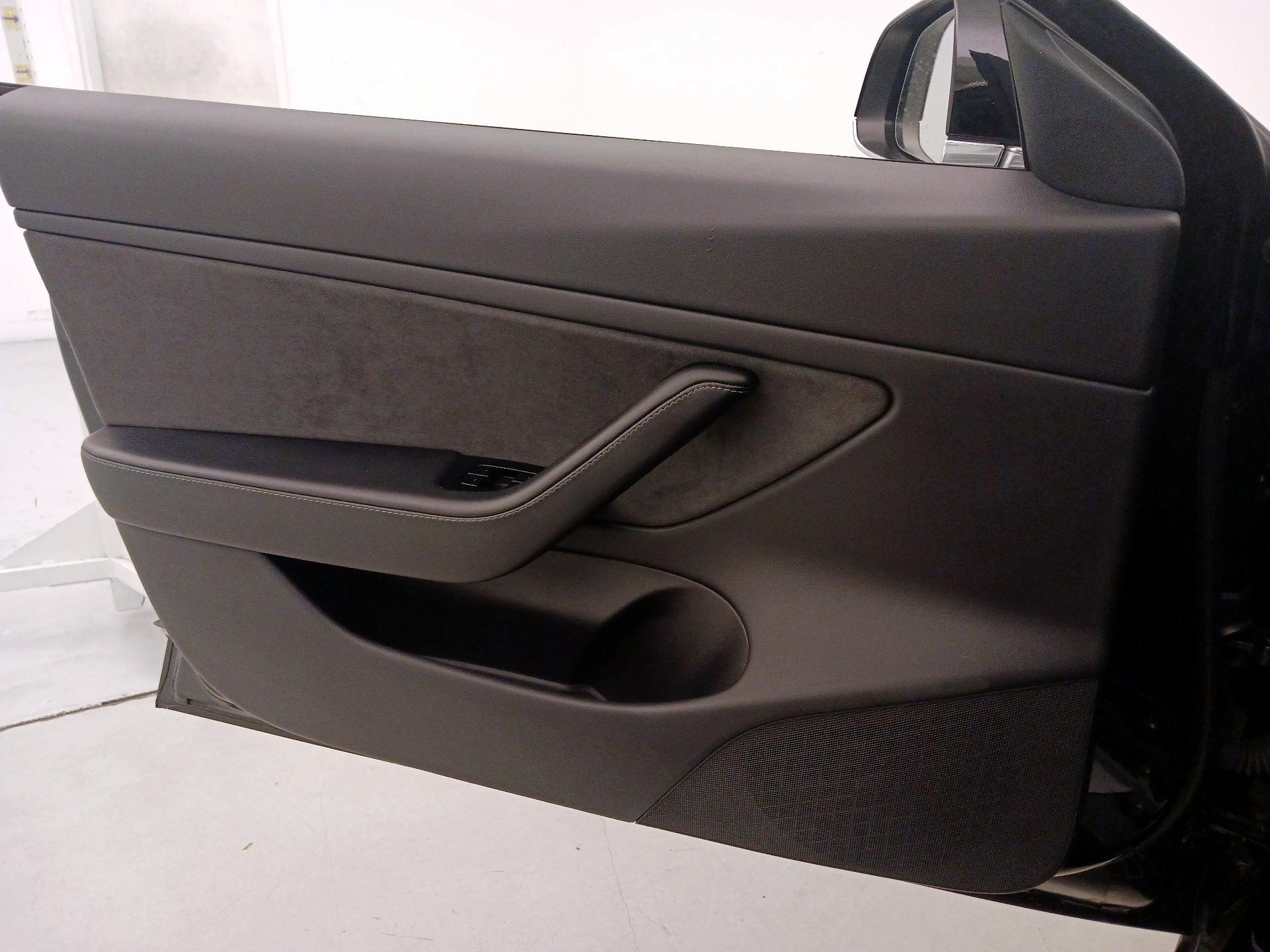Thumbnail: 2019 Tesla Model 3 - 12