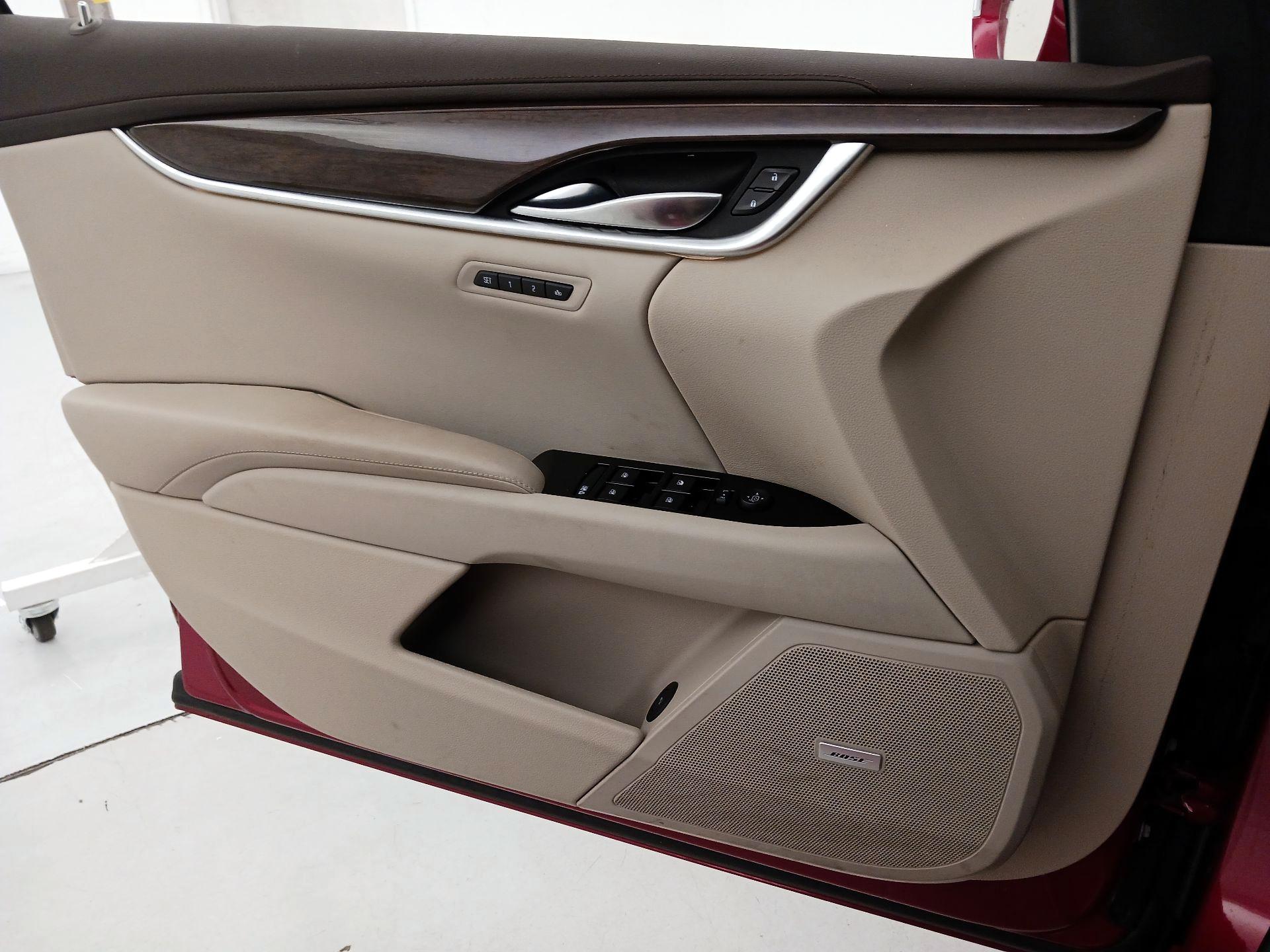Thumbnail: 2014 Cadillac XTS - 12
