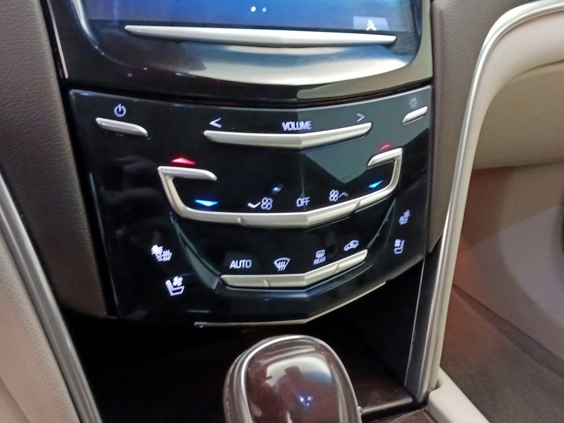 Thumbnail: 2014 Cadillac XTS - 17