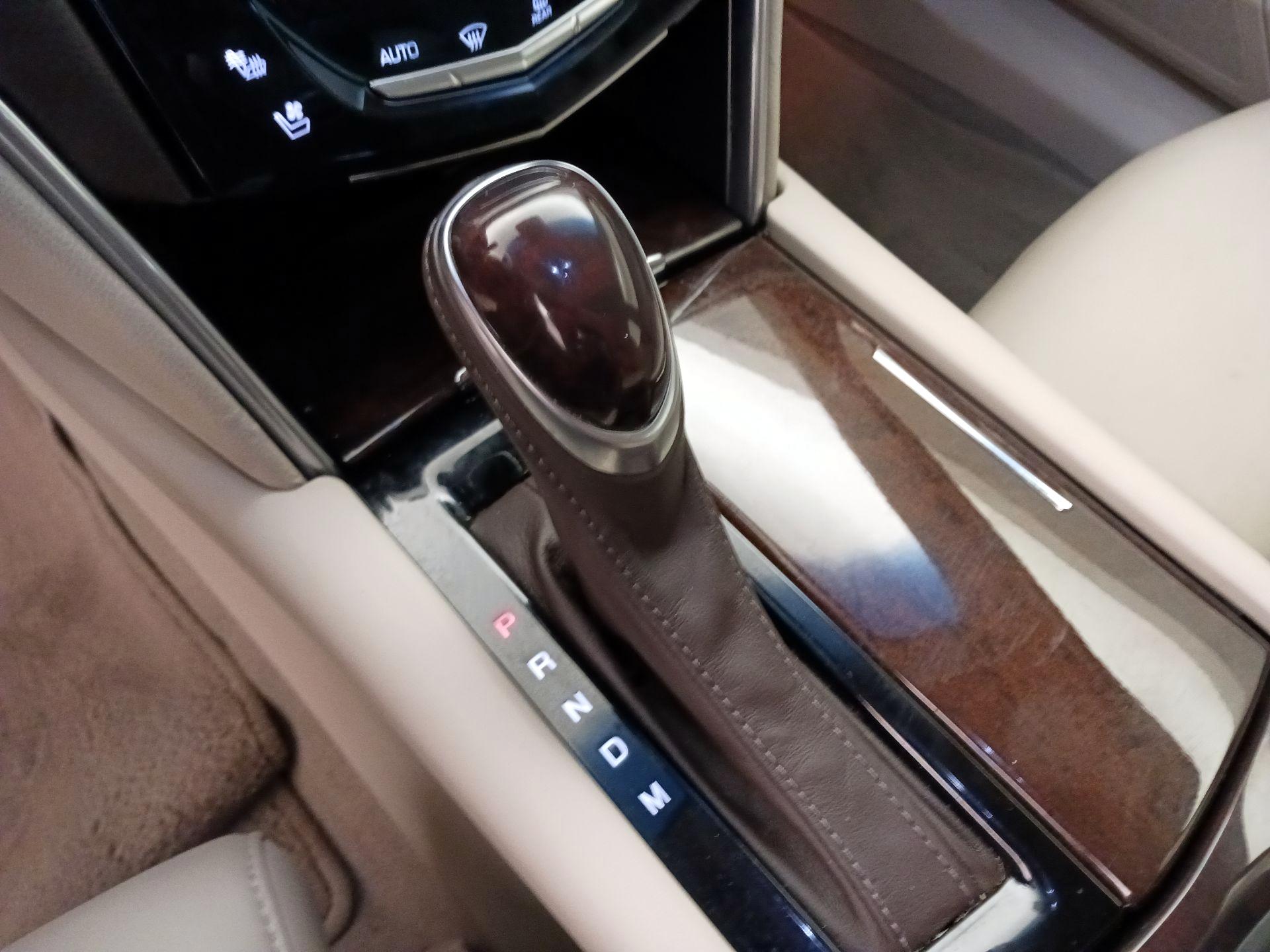 Thumbnail: 2014 Cadillac XTS - 18