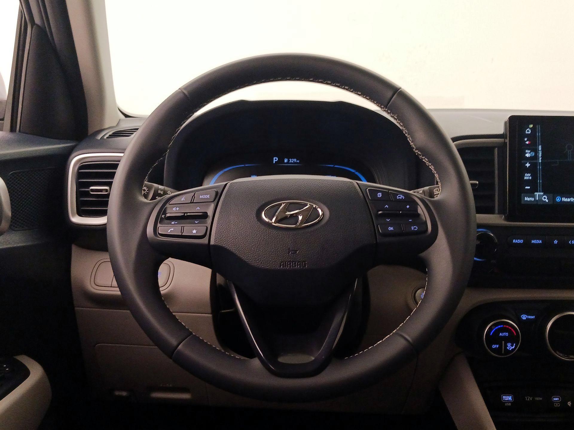 Thumbnail: 2023 Hyundai Venue - 10