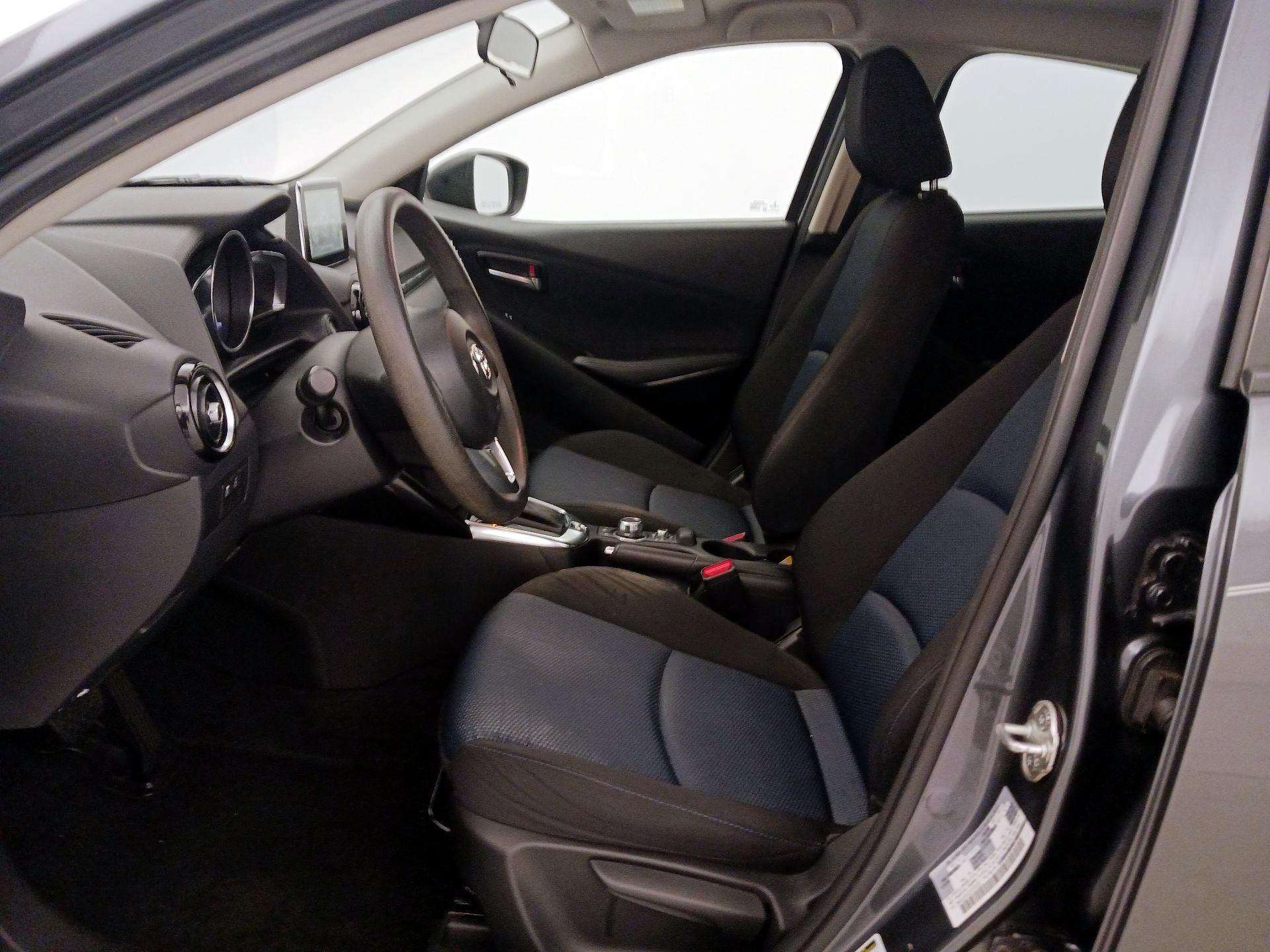 Thumbnail: 2018 Toyota Yaris iA - 11