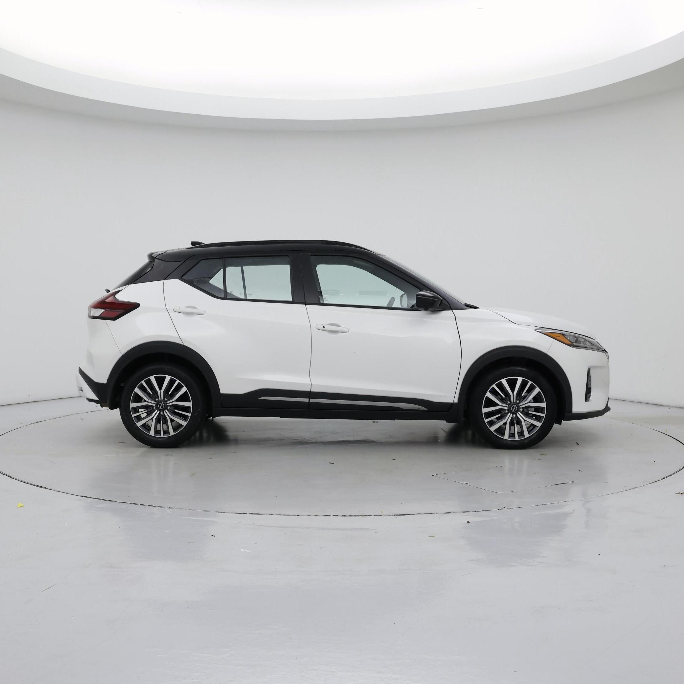 Thumbnail: 2023 Nissan Kicks - 7