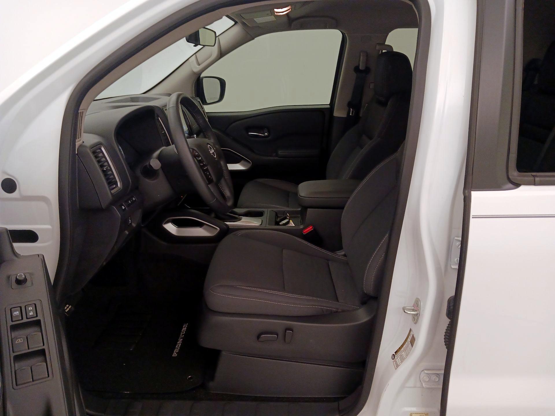 Thumbnail: 2022 Nissan Frontier - 11